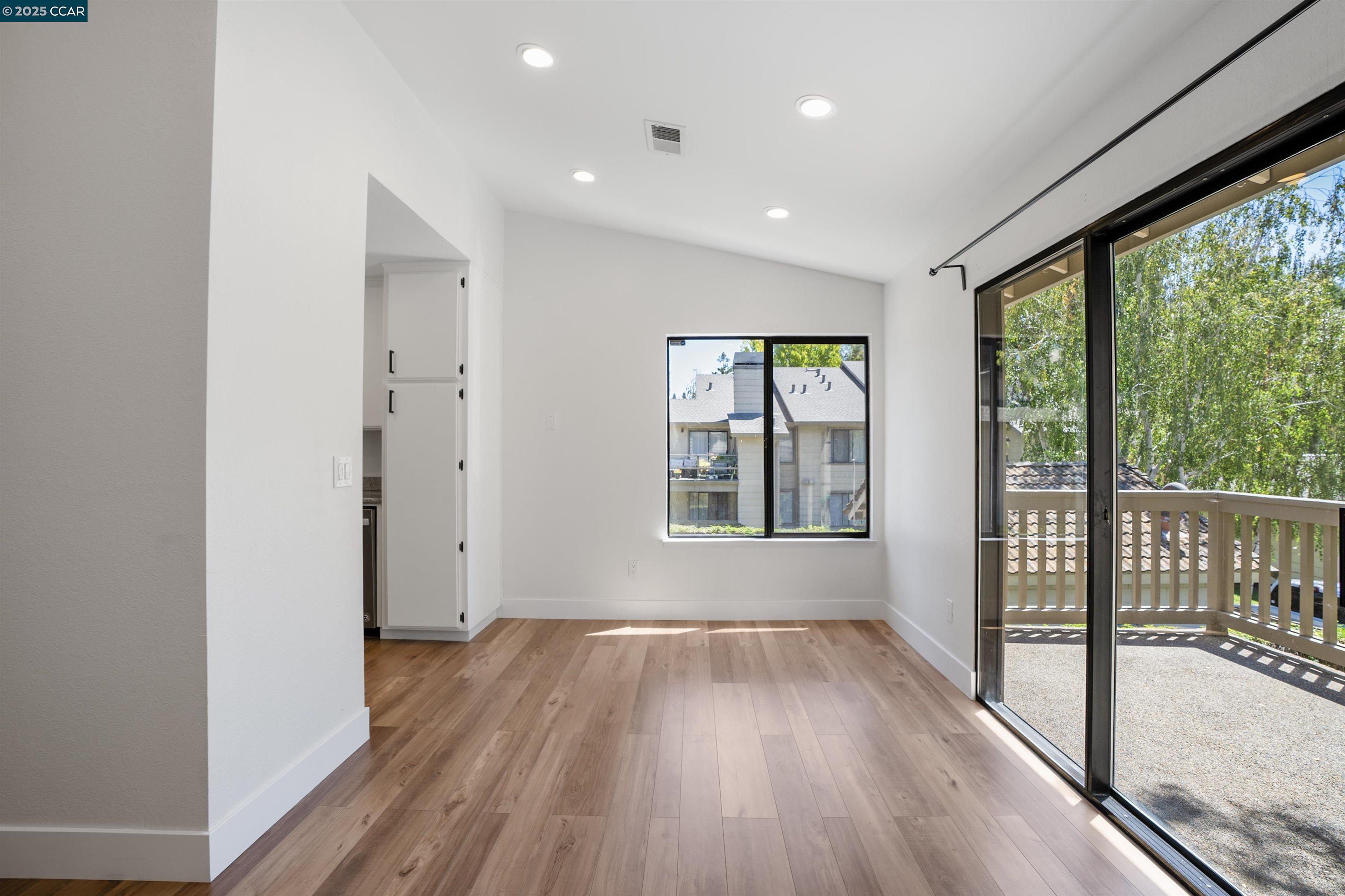 Detail Gallery Image 10 of 44 For 802 Dover, Hercules,  CA 94547 - 2 Beds | 1 Baths