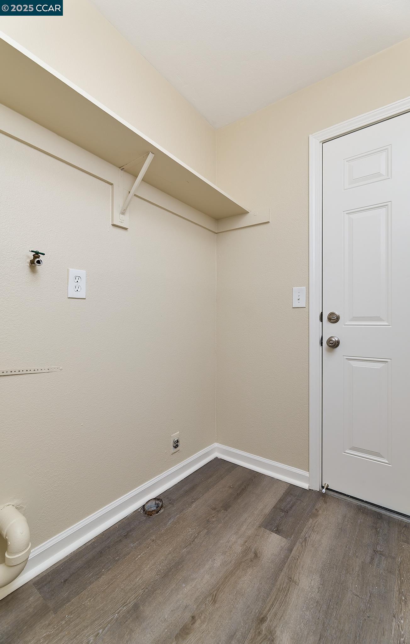 Detail Gallery Image 15 of 22 For 1239 Mallard Ct, Fairfield,  CA 94533 - 4 Beds | 2 Baths