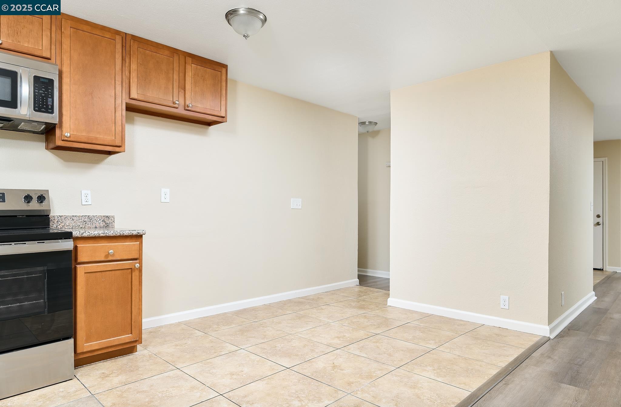 Detail Gallery Image 5 of 22 For 1239 Mallard Ct, Fairfield,  CA 94533 - 4 Beds | 2 Baths