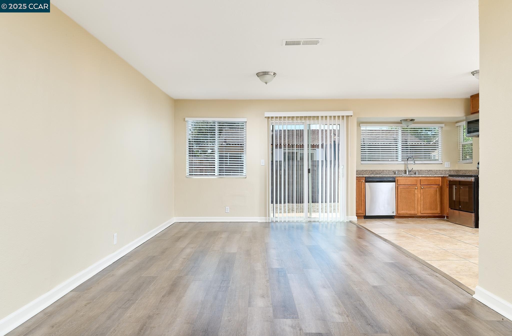 Detail Gallery Image 7 of 22 For 1239 Mallard Ct, Fairfield,  CA 94533 - 4 Beds | 2 Baths