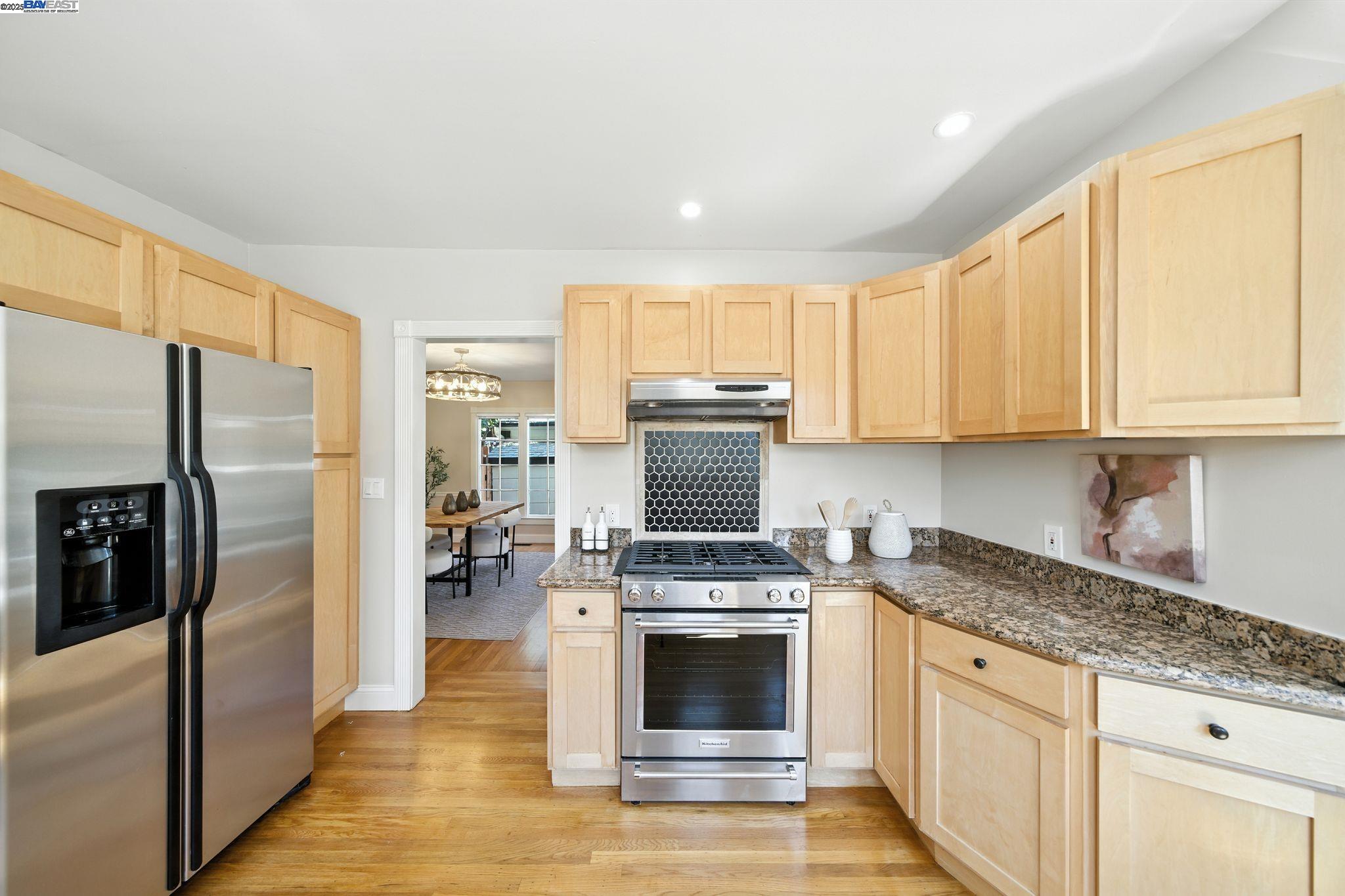 Detail Gallery Image 13 of 39 For 3357 Jordan Rd, Oakland,  CA 94602 - 3 Beds | 2 Baths