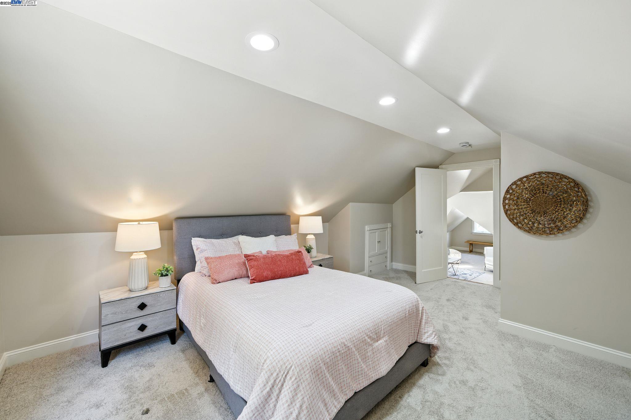 Detail Gallery Image 24 of 39 For 3357 Jordan Rd, Oakland,  CA 94602 - 3 Beds | 2 Baths