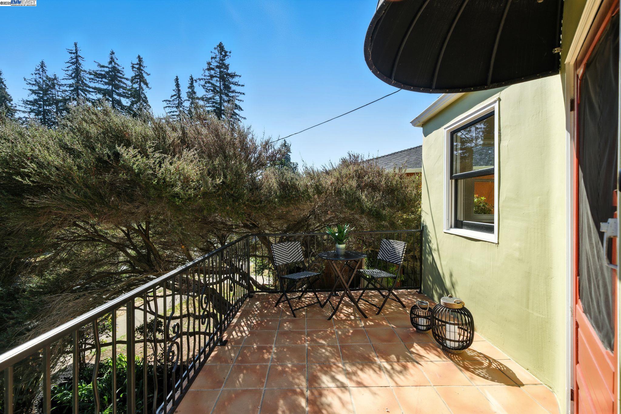 Detail Gallery Image 32 of 39 For 3357 Jordan Rd, Oakland,  CA 94602 - 3 Beds | 2 Baths