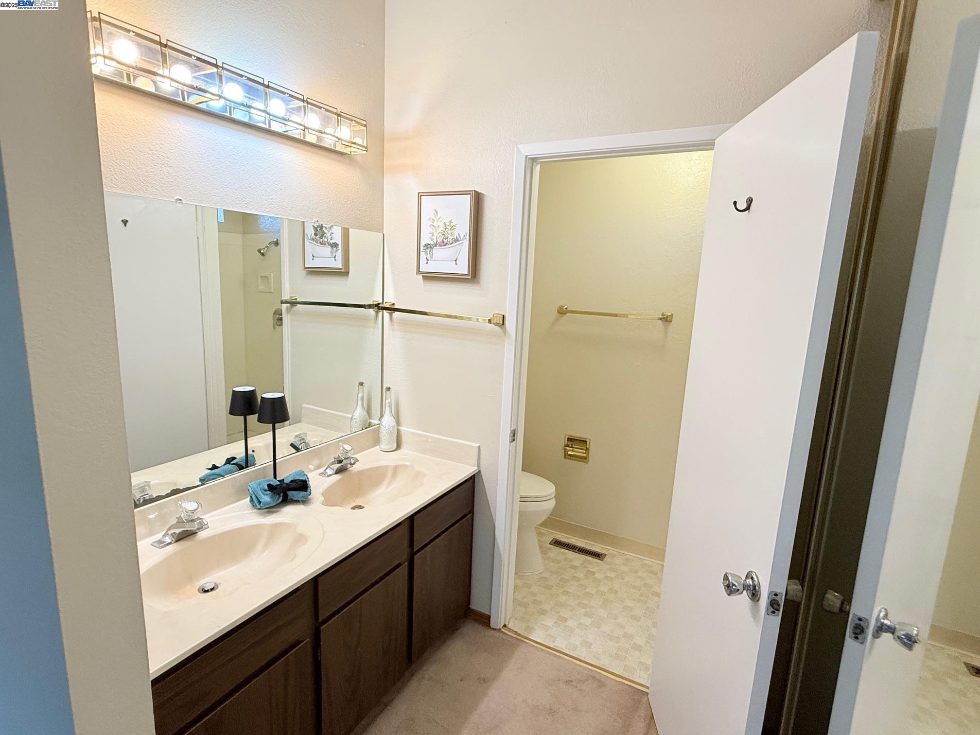 Detail Gallery Image 13 of 23 For 3665 Warwick Rd, Fremont,  CA 94555 - 3 Beds | 2 Baths