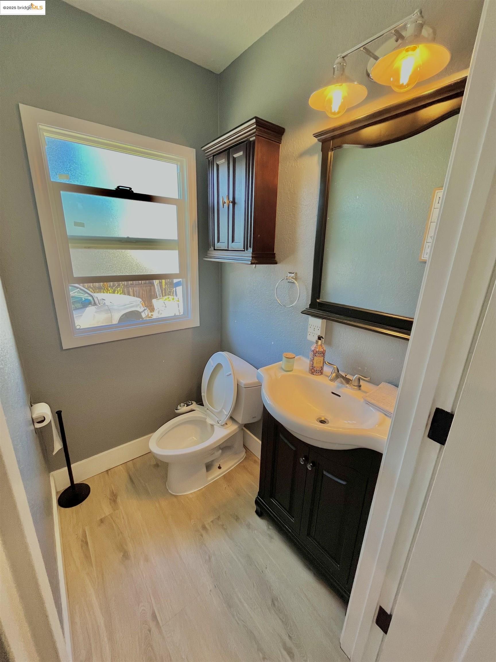 Detail Gallery Image 14 of 26 For 326 Macarthur Blvd, San Leandro,  CA 94577 - – Beds | – Baths