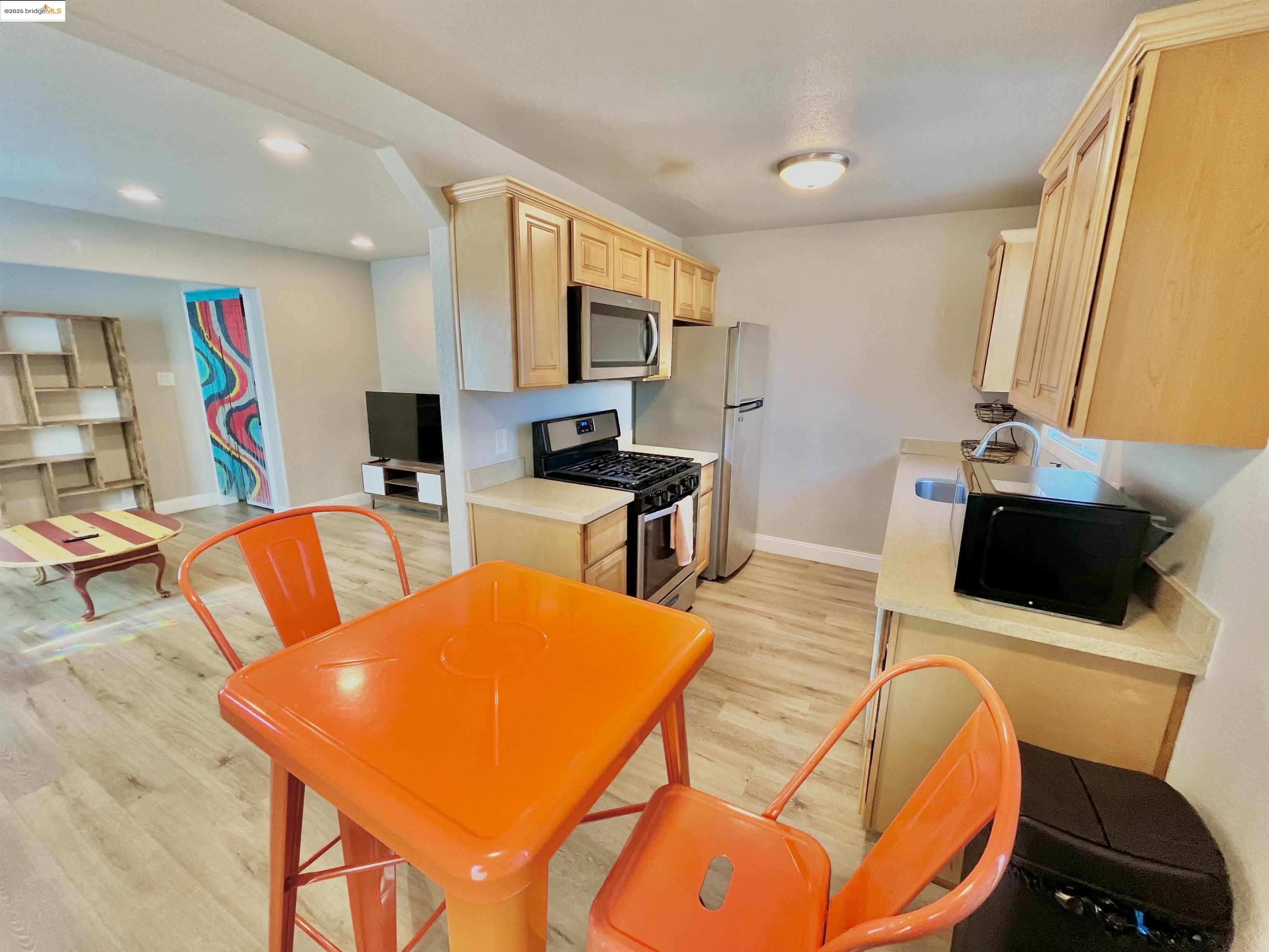 Detail Gallery Image 19 of 26 For 326 Macarthur Blvd, San Leandro,  CA 94577 - – Beds | – Baths