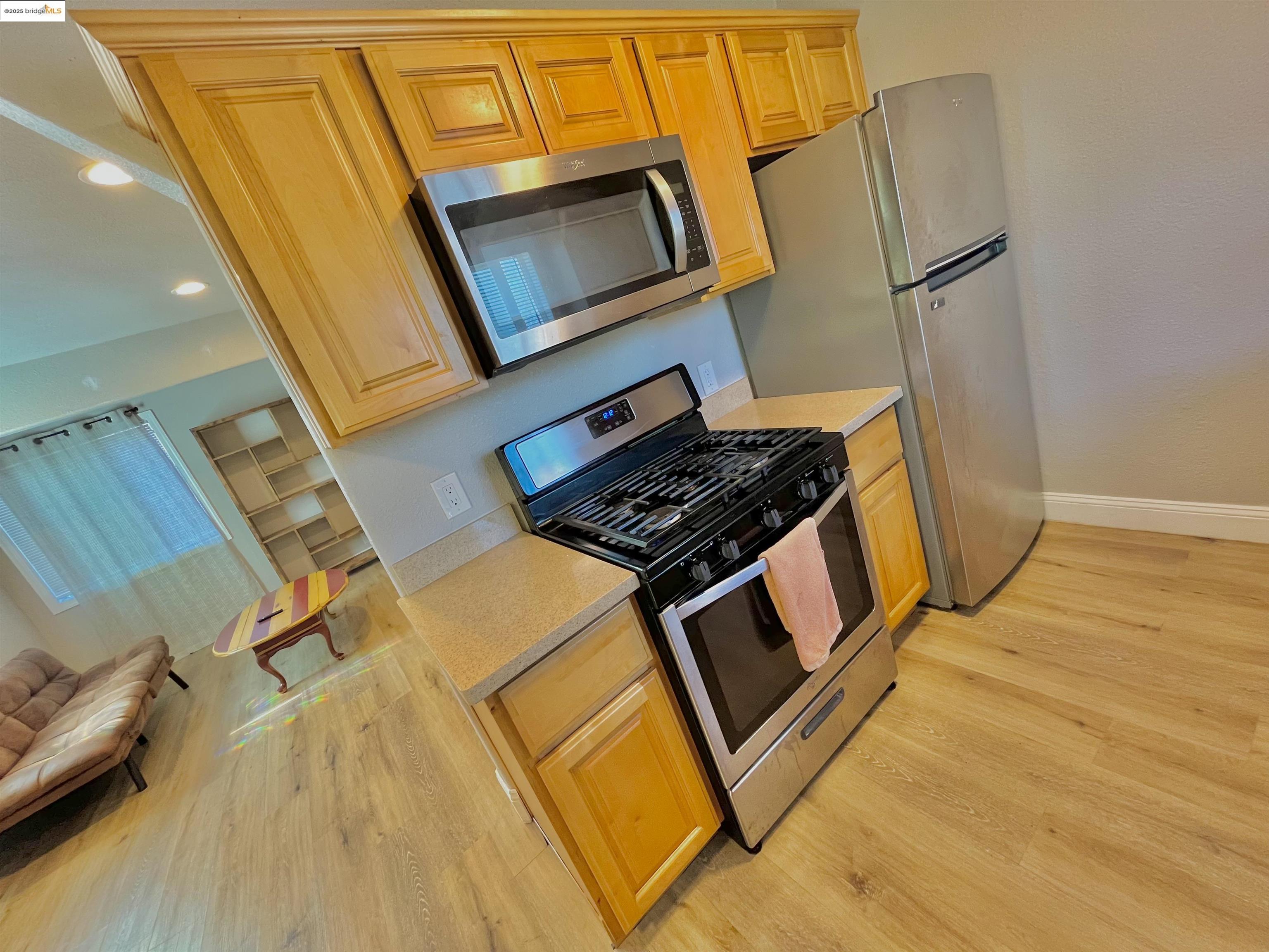 Detail Gallery Image 20 of 26 For 326 Macarthur Blvd, San Leandro,  CA 94577 - – Beds | – Baths