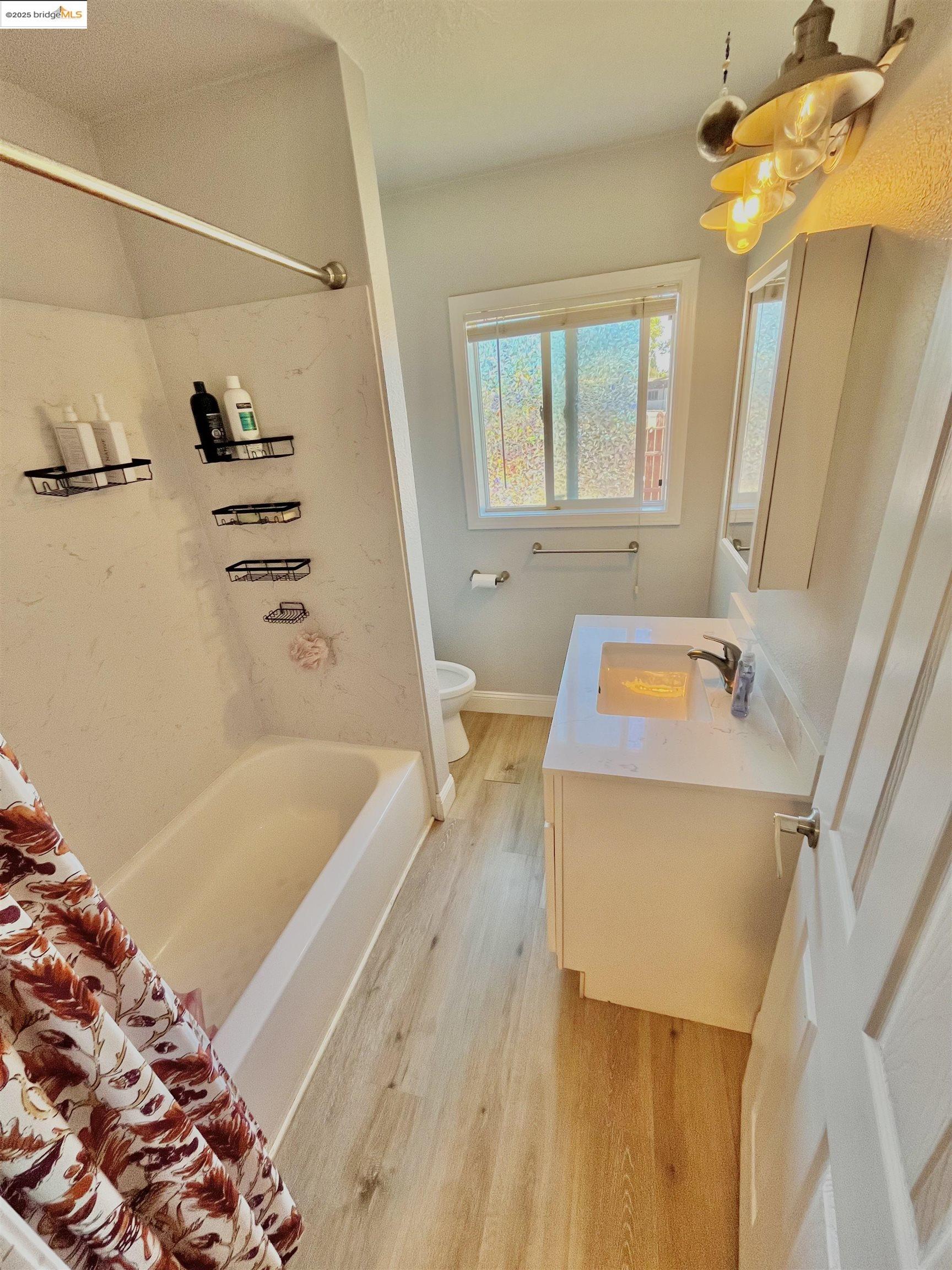Detail Gallery Image 22 of 26 For 326 Macarthur Blvd, San Leandro,  CA 94577 - – Beds | – Baths