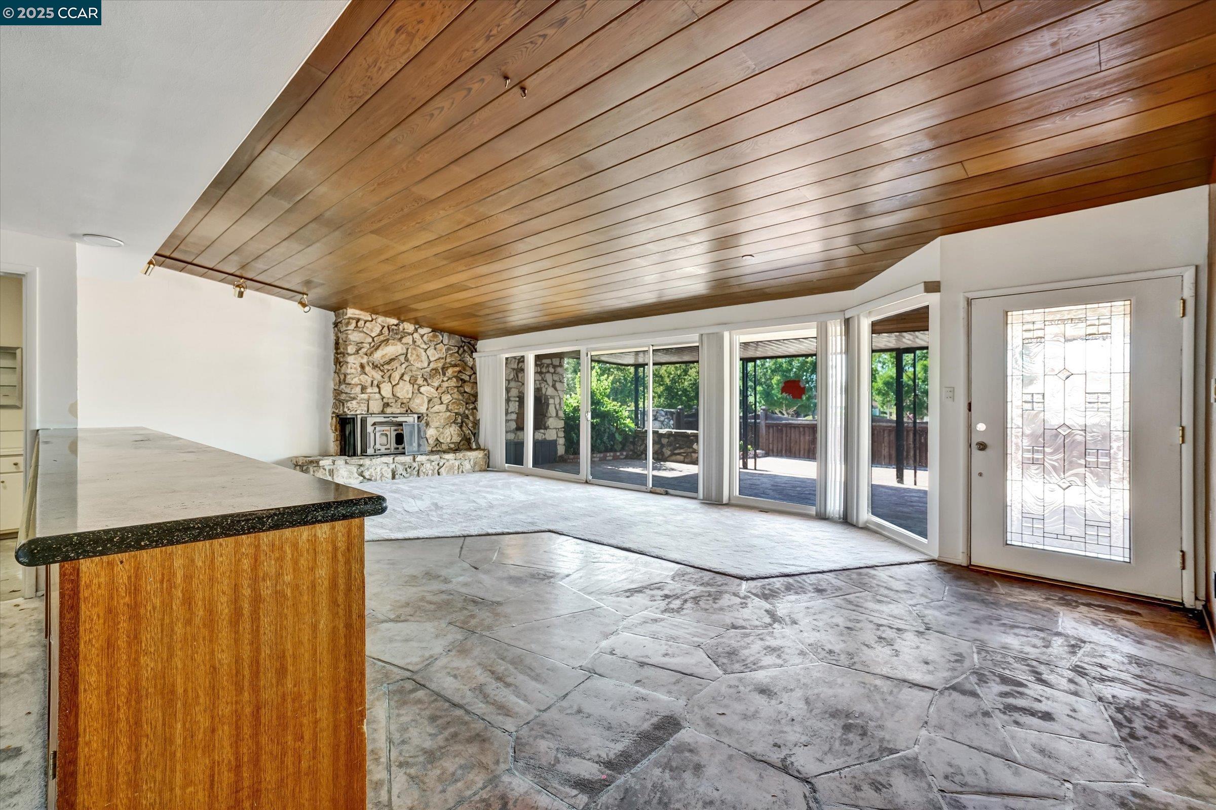 Detail Gallery Image 7 of 38 For Beede Way, Antioch,  CA 94509 - 2 Beds | 2/1 Baths