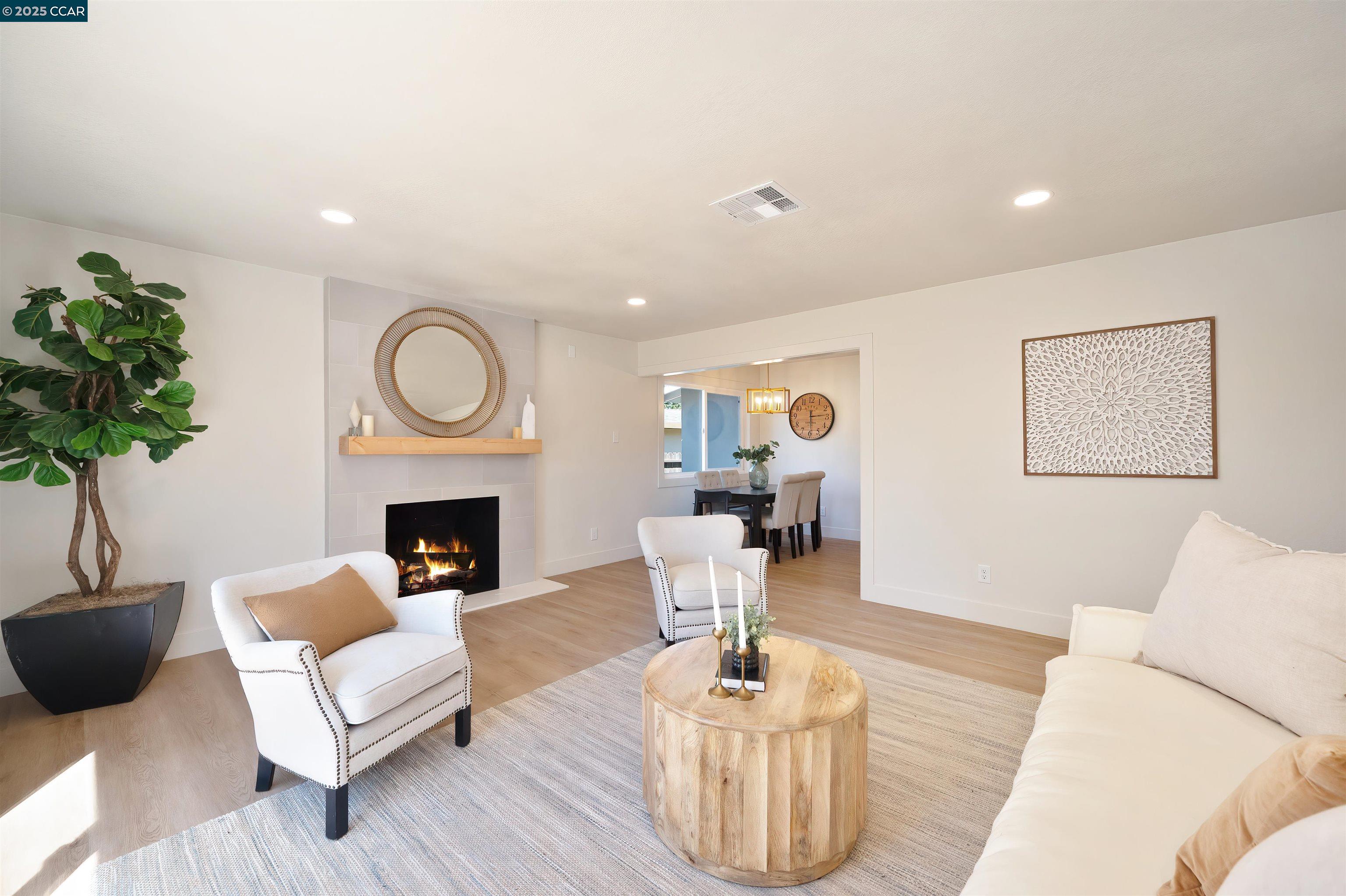 Detail Gallery Image 13 of 27 For 1812 Wildwood Way, Roseville,  CA 95661 - 3 Beds | 2 Baths