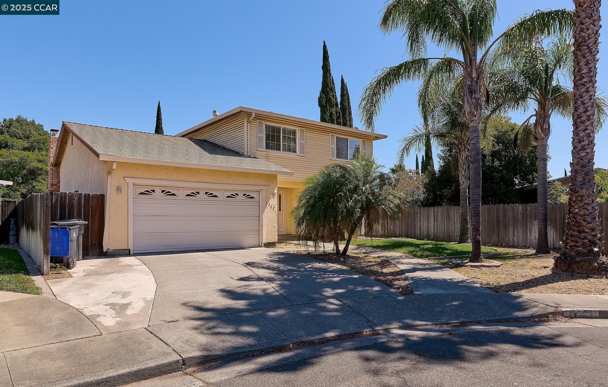 Detail Gallery Image 1 of 27 For 1324 Holmes Ct, Fairfield,  CA 94533 - 4 Beds | 2/1 Baths