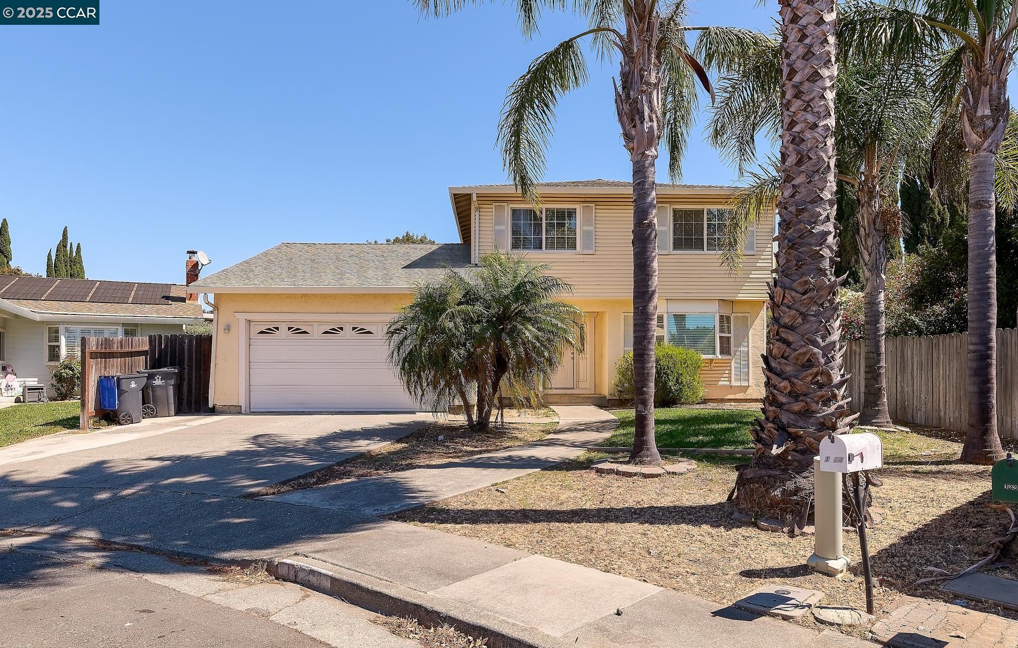 Detail Gallery Image 2 of 27 For 1324 Holmes Ct, Fairfield,  CA 94533 - 4 Beds | 2/1 Baths