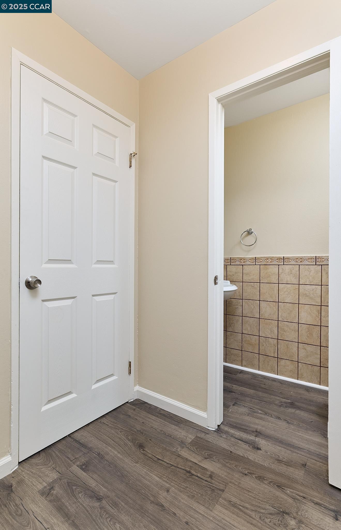 Detail Gallery Image 12 of 27 For 1324 Holmes Ct, Fairfield,  CA 94533 - 4 Beds | 2/1 Baths