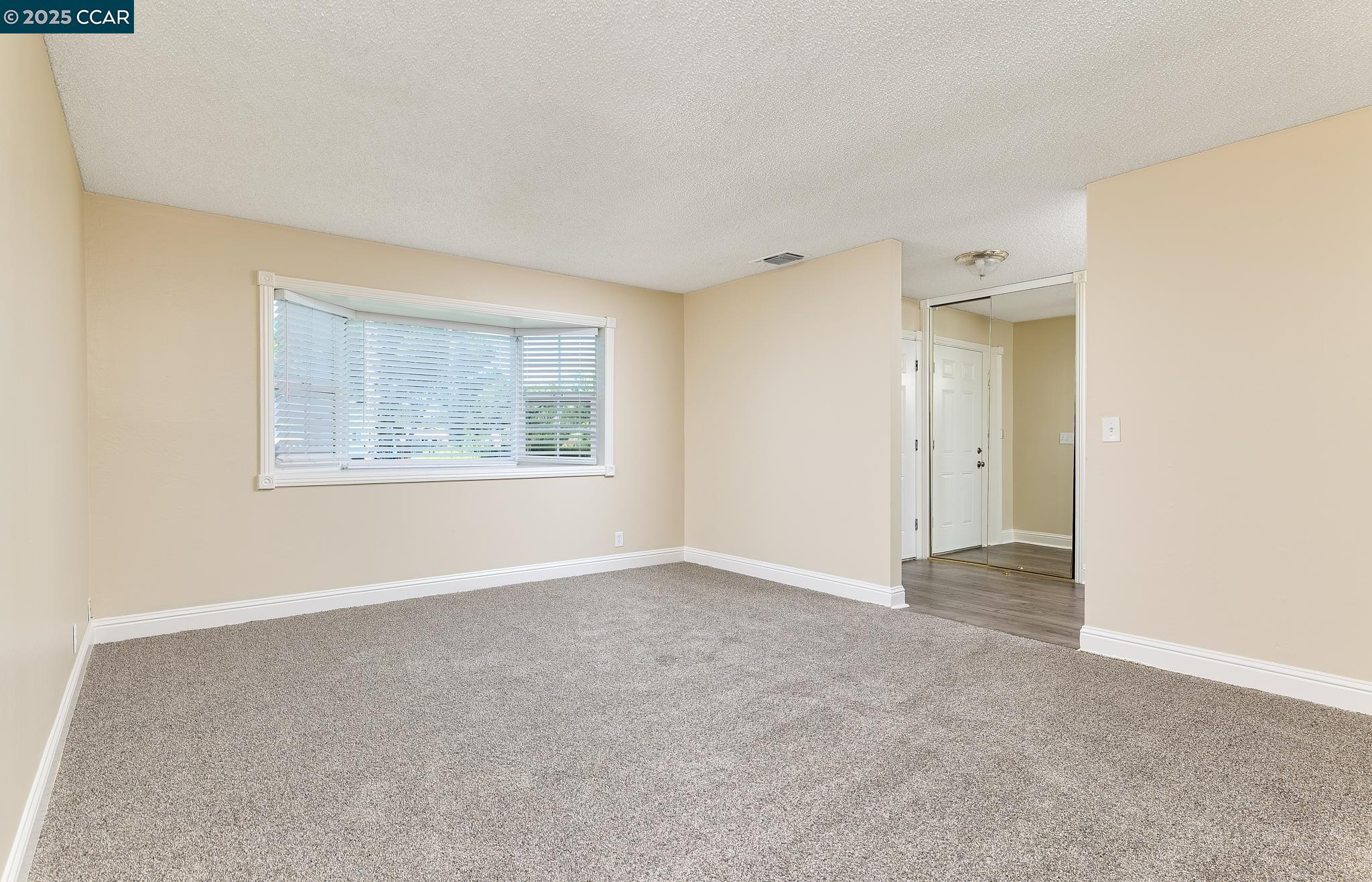 Detail Gallery Image 20 of 27 For 1324 Holmes Ct, Fairfield,  CA 94533 - 4 Beds | 2/1 Baths