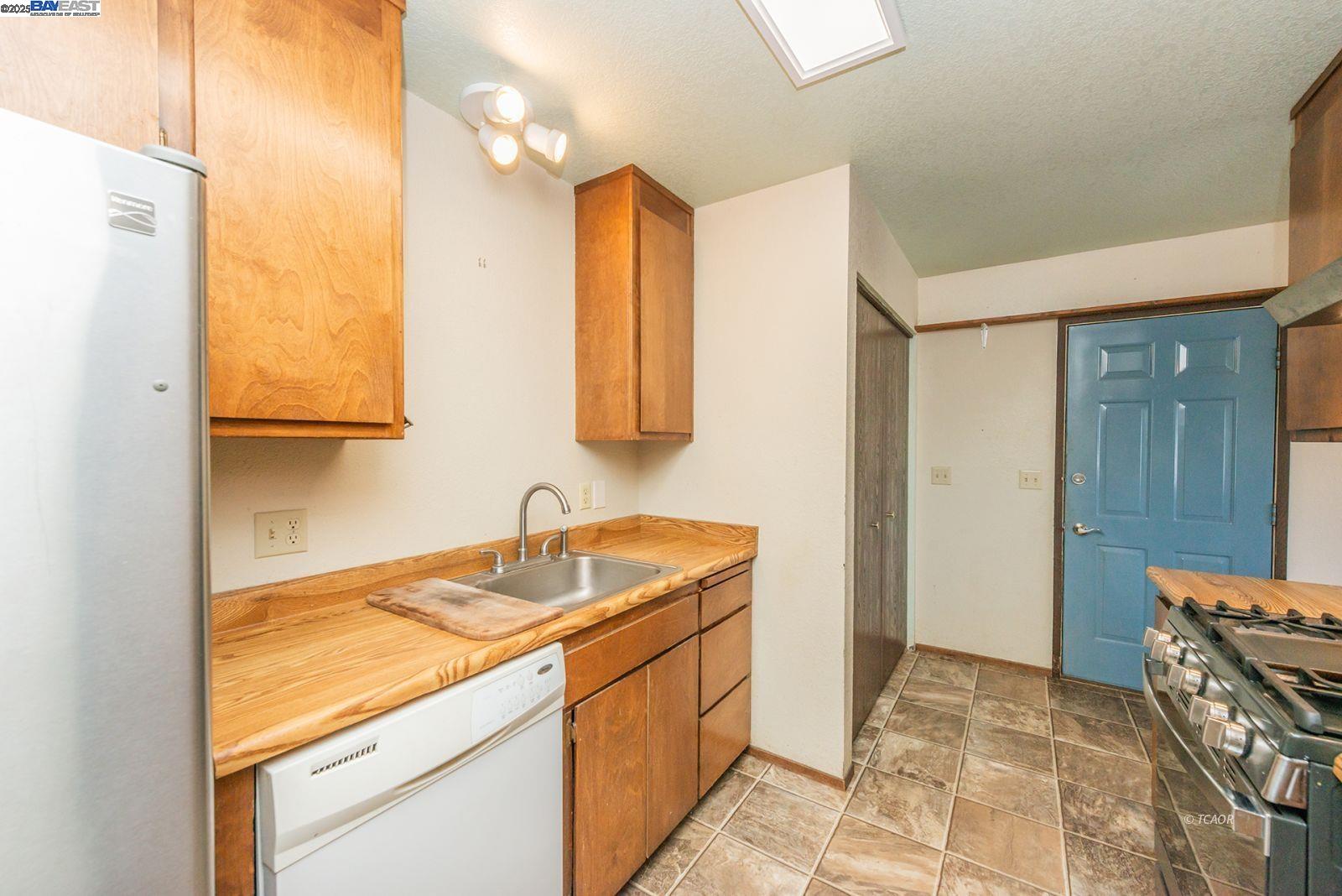Detail Gallery Image 17 of 38 For 10 Second Ave, Lewiston,  CA 96052 - 3 Beds | 2/1 Baths