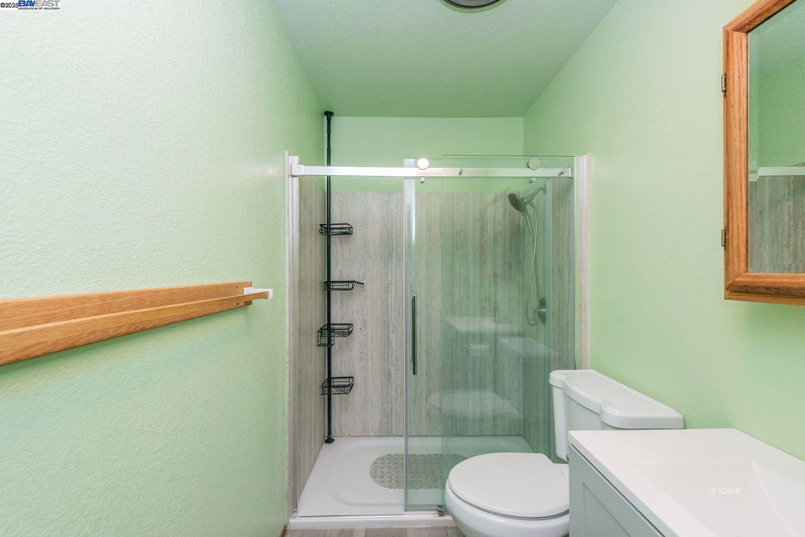 Detail Gallery Image 5 of 38 For 10 Second Ave, Lewiston,  CA 96052 - 3 Beds | 2/1 Baths