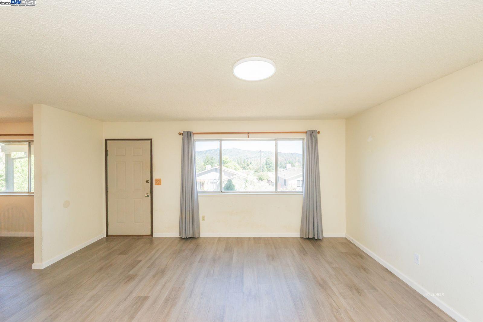 Detail Gallery Image 8 of 38 For 10 Second Ave, Lewiston,  CA 96052 - 3 Beds | 2/1 Baths