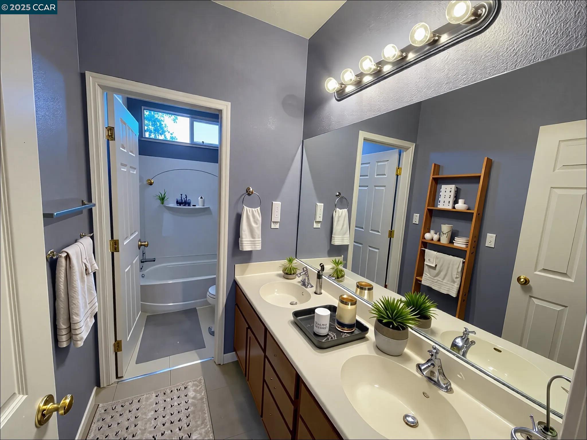 Detail Gallery Image 12 of 17 For 769 Crocket Ct, Brentwood,  CA 94513 - 4 Beds | 2/1 Baths