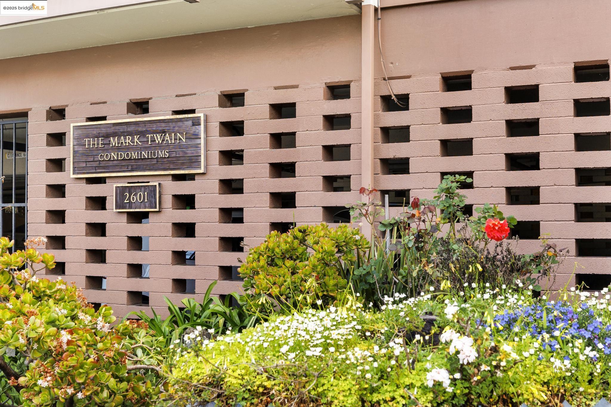Detail Gallery Image 12 of 17 For 2601 College Ave #205,  Berkeley,  CA 94704 - 2 Beds | 1 Baths