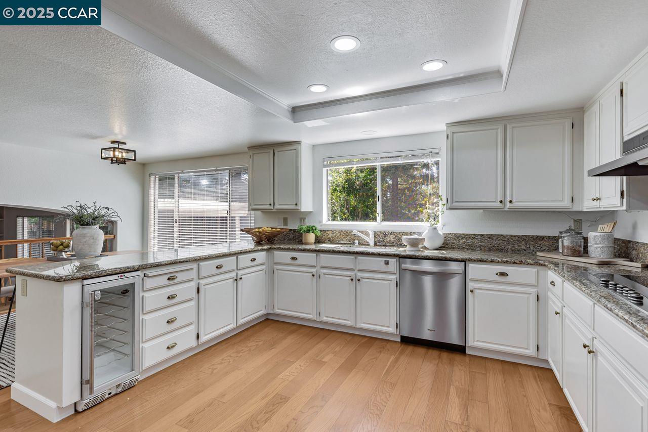 Detail Gallery Image 12 of 49 For 4231 Knollview Dr, Danville,  CA 94506 - 4 Beds | 3 Baths