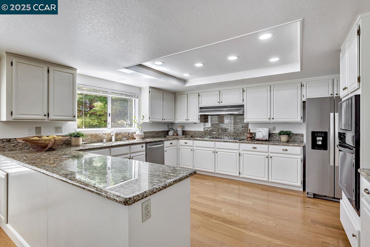 Detail Gallery Image 14 of 49 For 4231 Knollview Dr, Danville,  CA 94506 - 4 Beds | 3 Baths