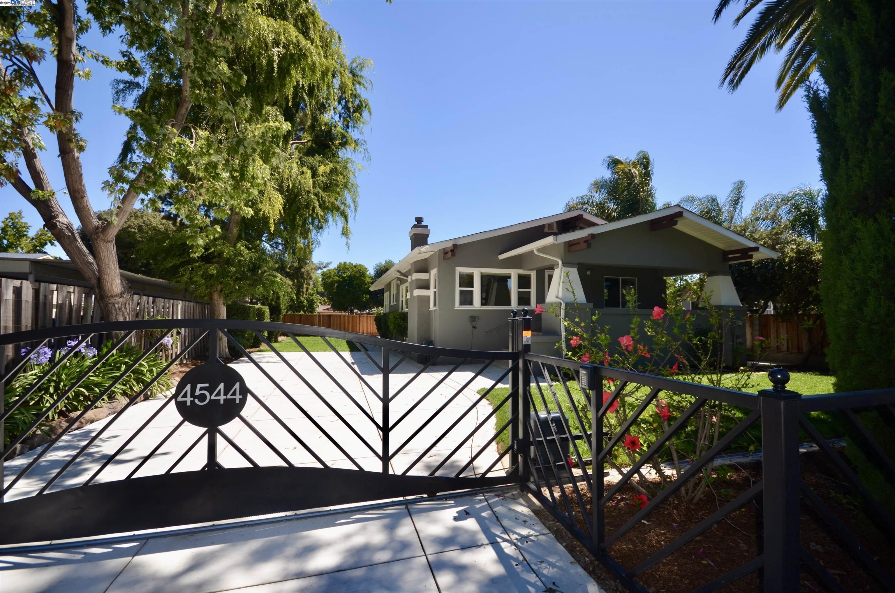 Detail Gallery Image 1 of 57 For 4544 Thornton Ave, Fremont,  CA 94536 - 5 Beds | 4 Baths