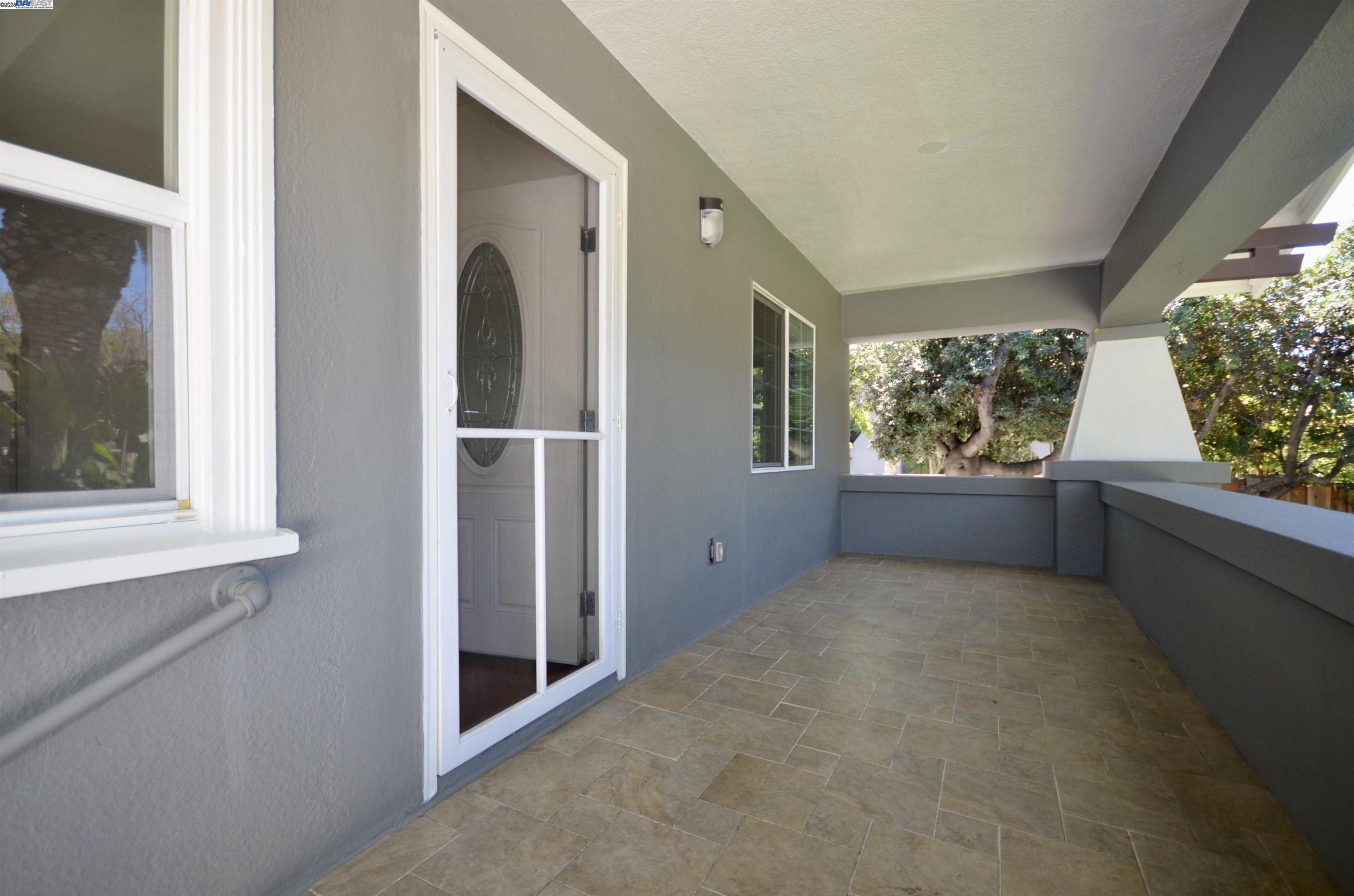 Detail Gallery Image 11 of 57 For 4544 Thornton Ave, Fremont,  CA 94536 - 5 Beds | 4 Baths