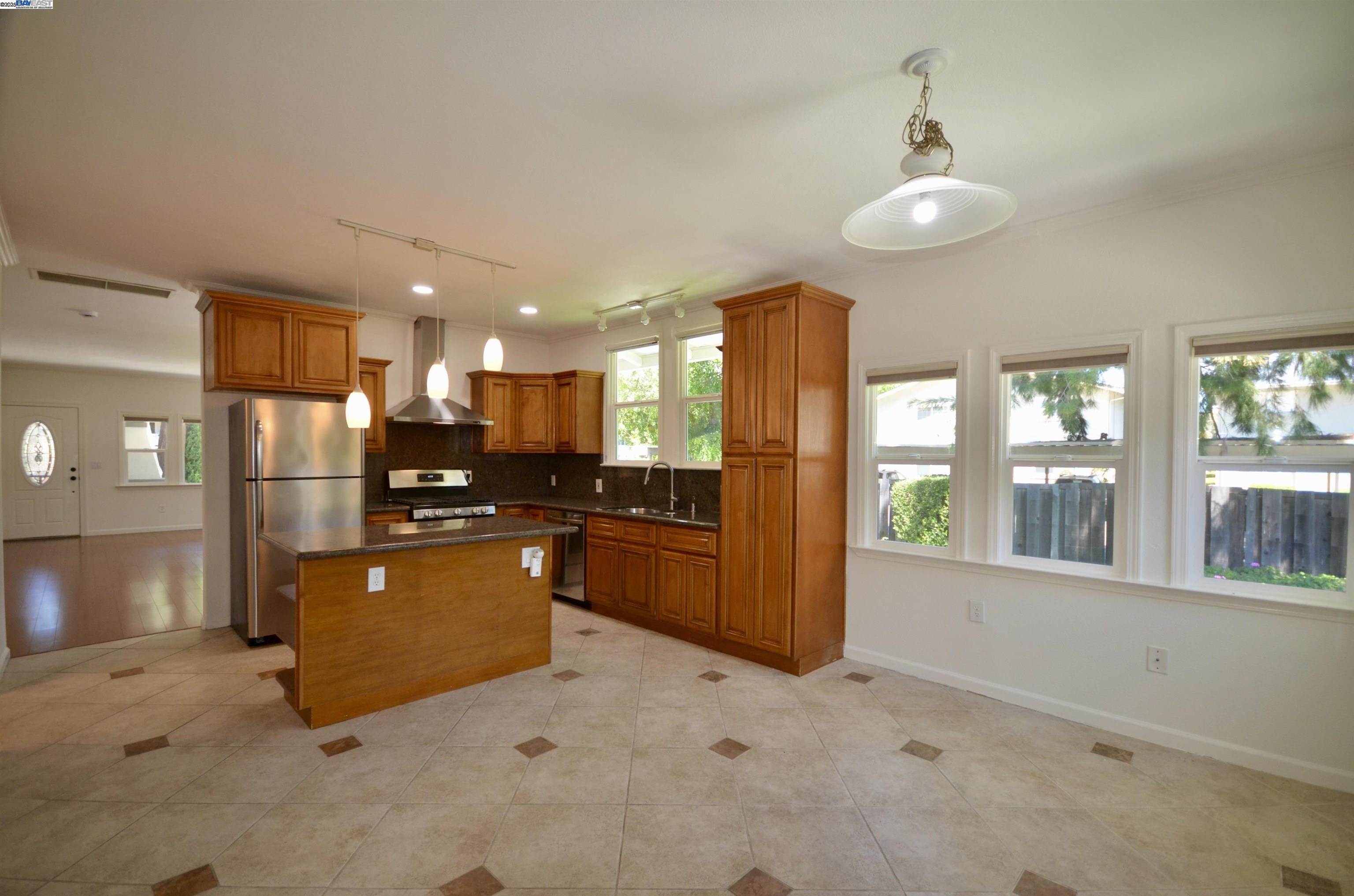 Detail Gallery Image 21 of 60 For 4544 Thornton Ave, Fremont,  CA 94536 - 5 Beds | 4 Baths