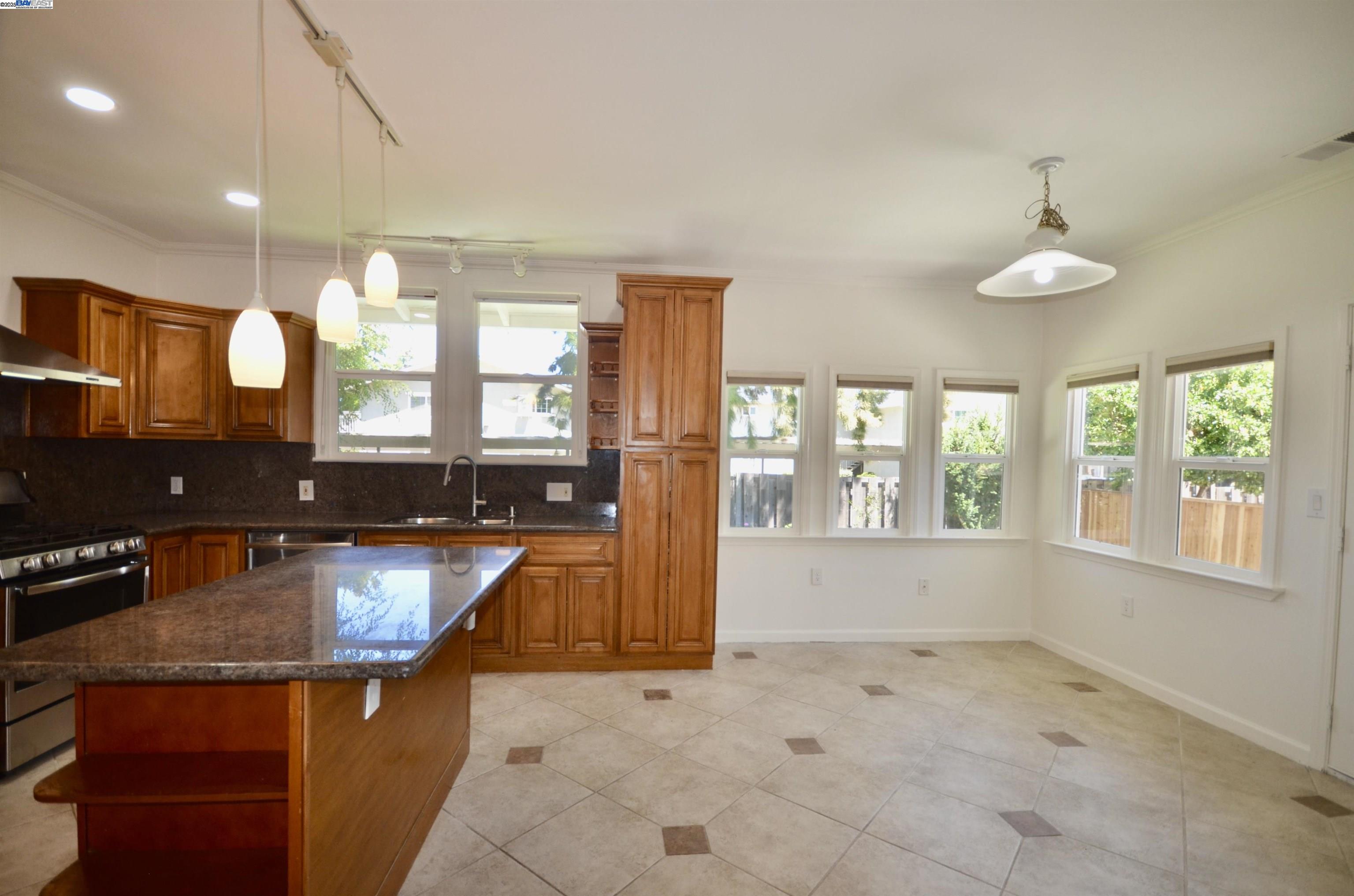 Detail Gallery Image 22 of 60 For 4544 Thornton Ave, Fremont,  CA 94536 - 5 Beds | 4 Baths