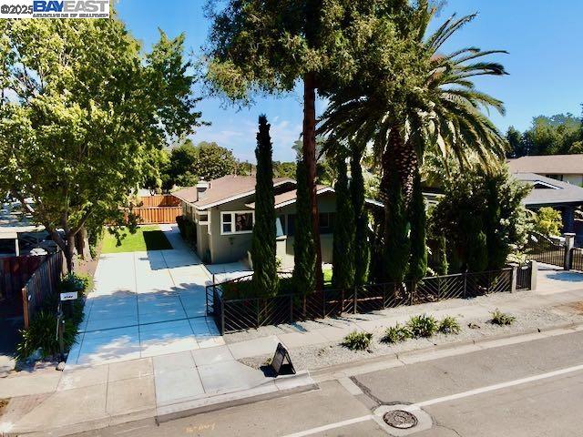 Detail Gallery Image 4 of 60 For 4544 Thornton Ave, Fremont,  CA 94536 - 5 Beds | 4 Baths