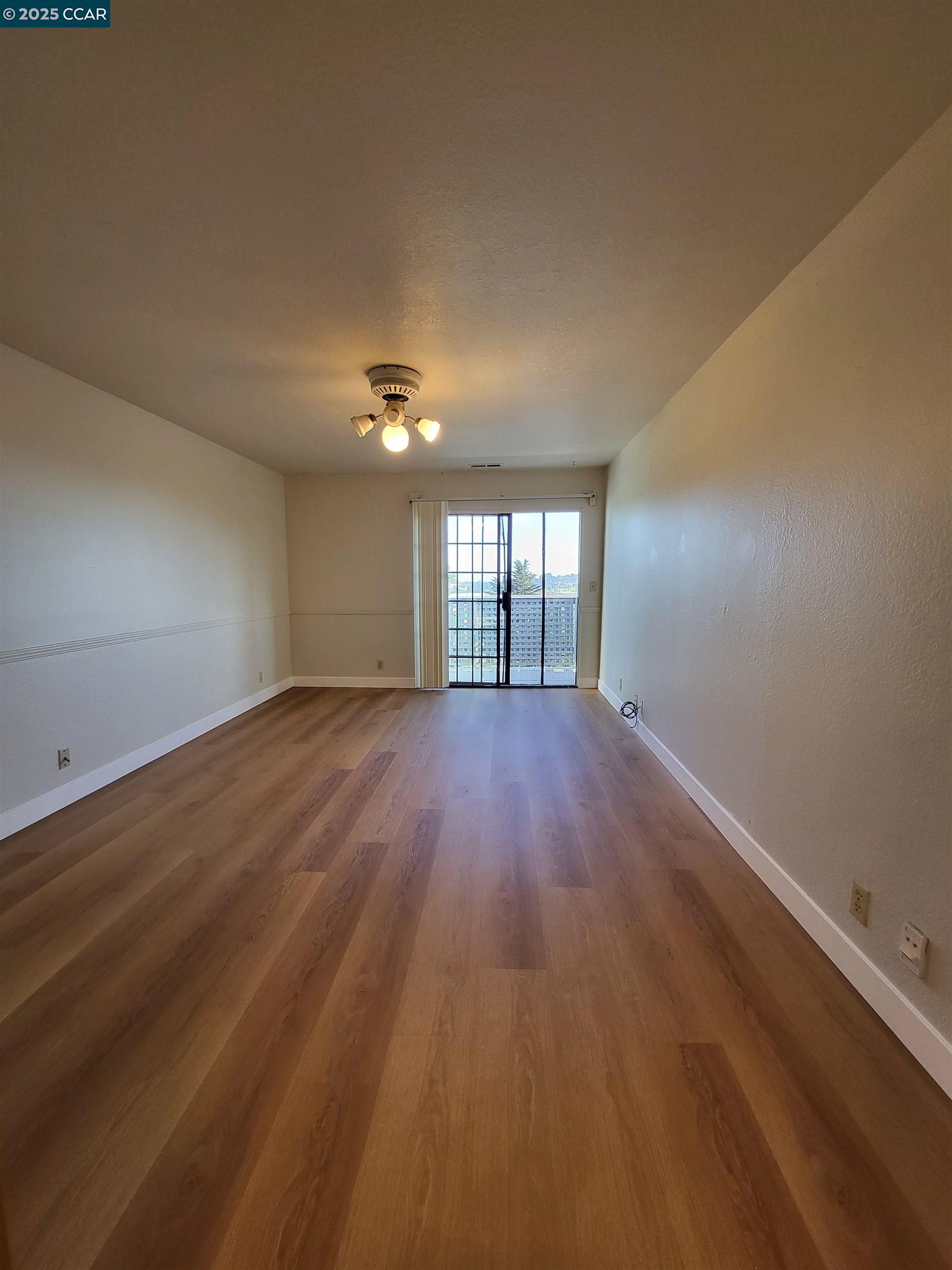 Detail Gallery Image 12 of 19 For 23 Dove Ln, Richmond,  CA 94803 - 3 Beds | 2/1 Baths