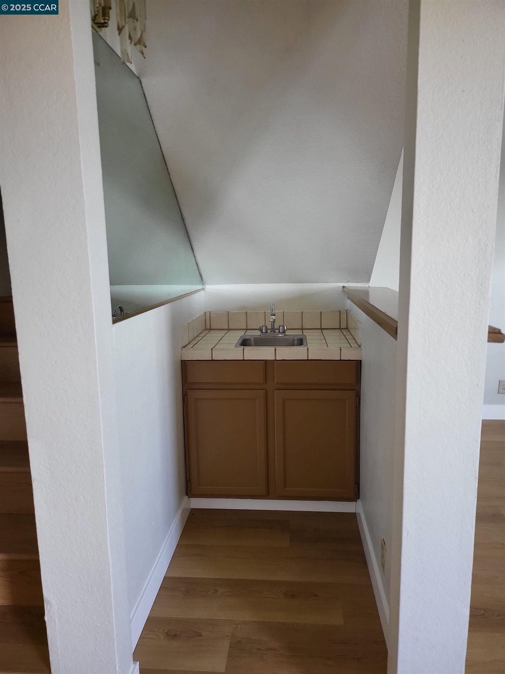 Detail Gallery Image 13 of 19 For 23 Dove Ln, Richmond,  CA 94803 - 3 Beds | 2/1 Baths