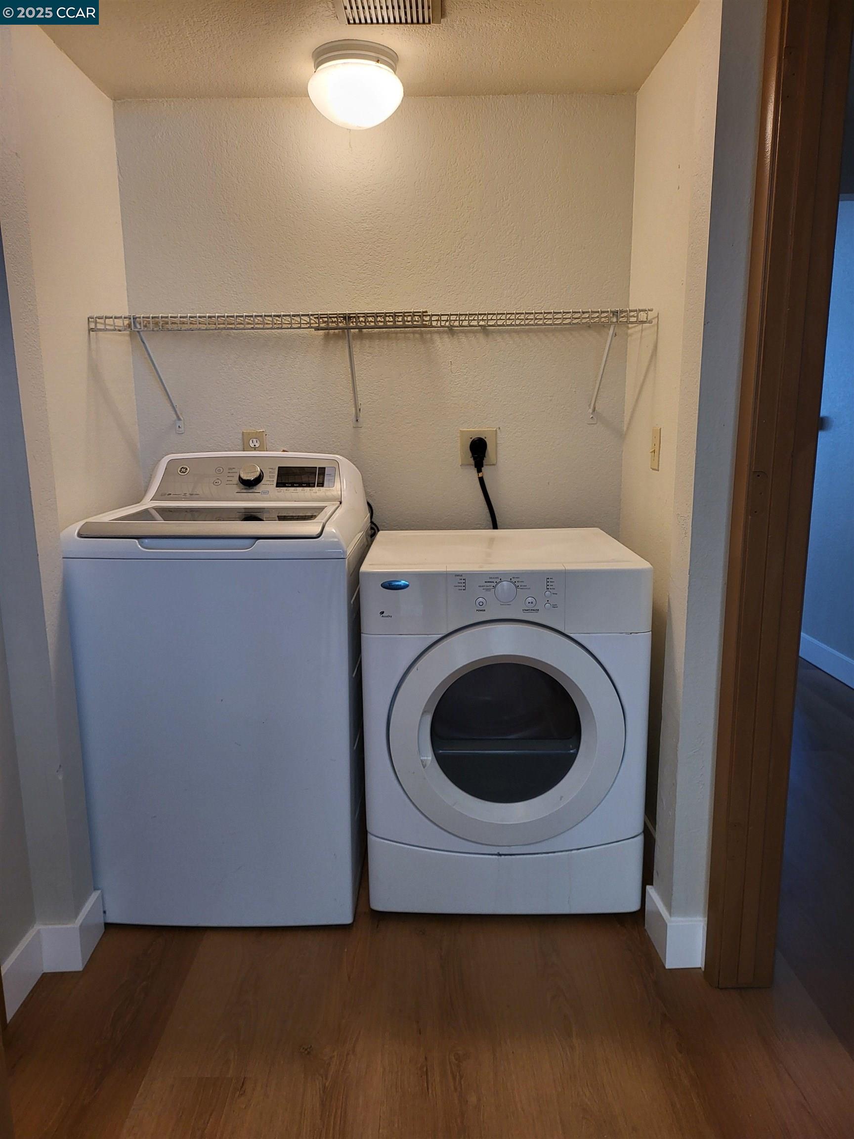 Detail Gallery Image 5 of 19 For 23 Dove Ln, Richmond,  CA 94803 - 3 Beds | 2/1 Baths