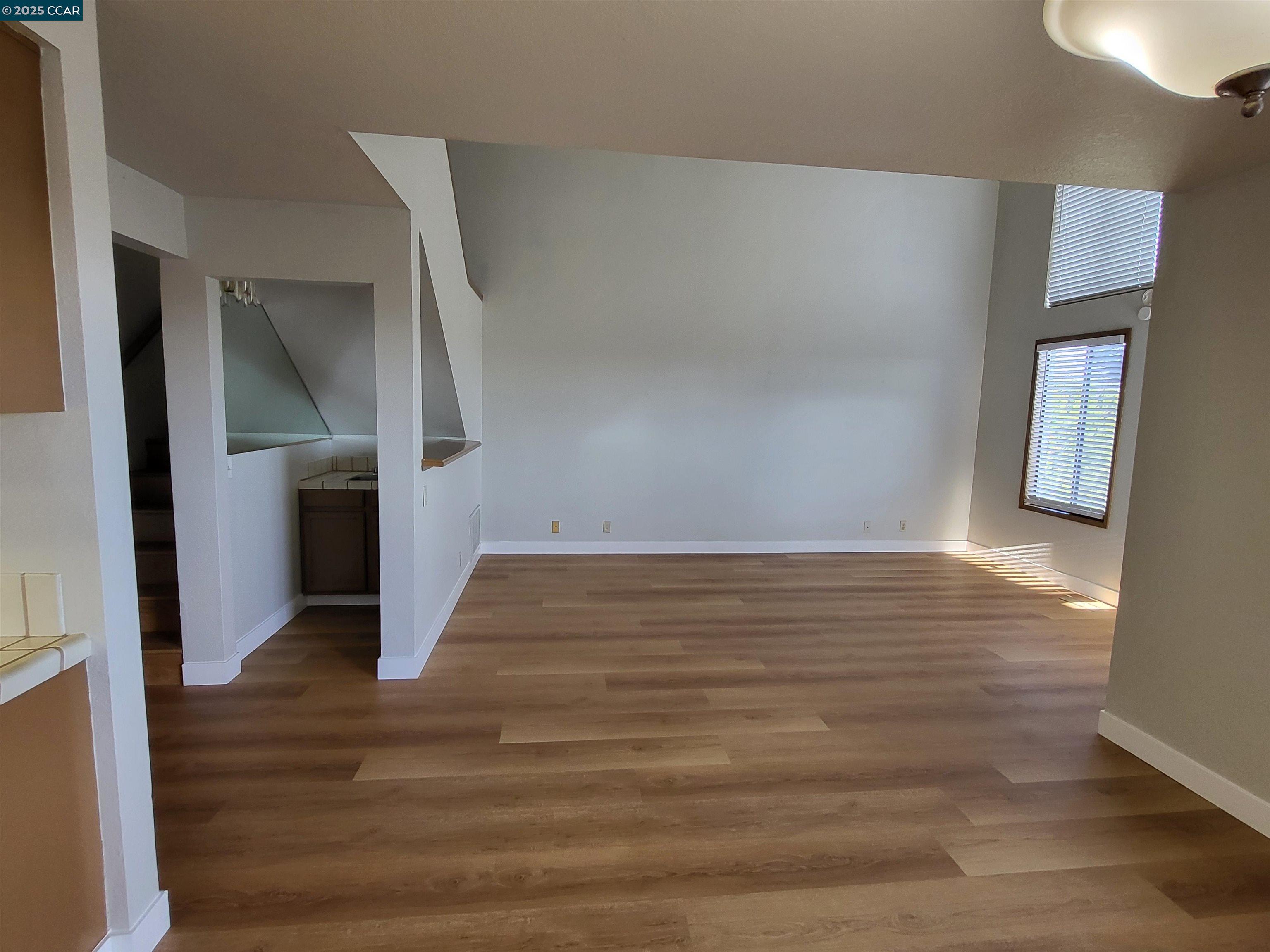 Detail Gallery Image 7 of 19 For 23 Dove Ln, Richmond,  CA 94803 - 3 Beds | 2/1 Baths