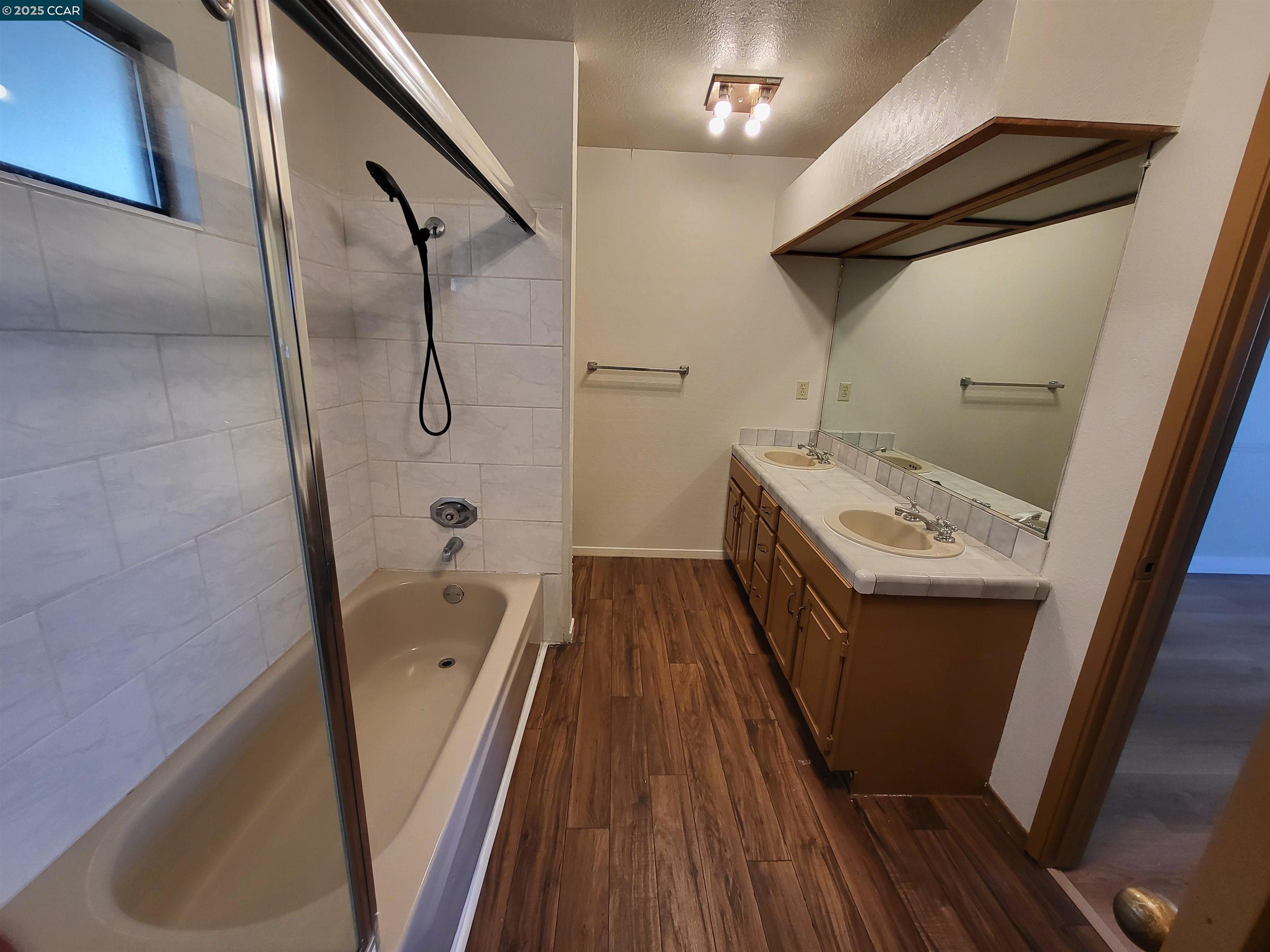 Detail Gallery Image 9 of 19 For 23 Dove Ln, Richmond,  CA 94803 - 3 Beds | 2/1 Baths