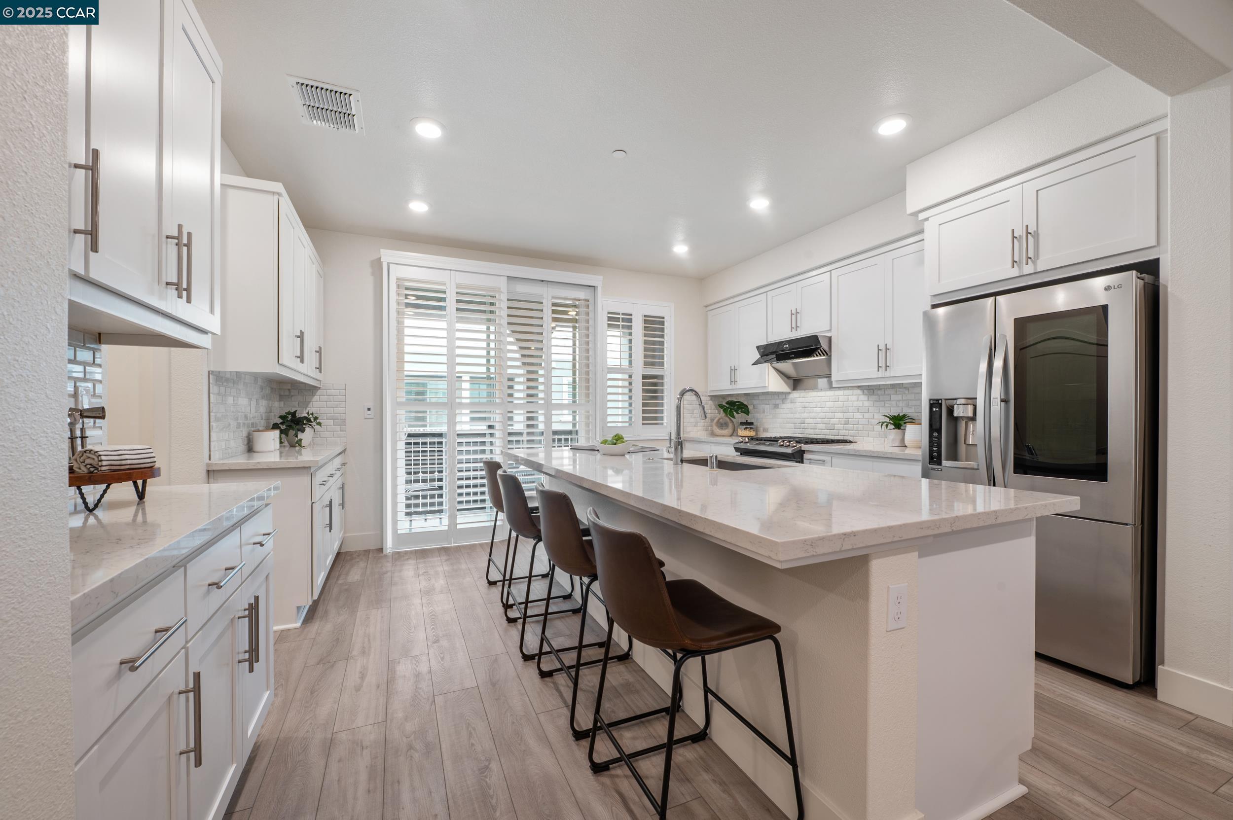 Detail Gallery Image 4 of 35 For 236 Plum Tree Street, Livermore,  CA 94551 - 4 Beds | 3/1 Baths