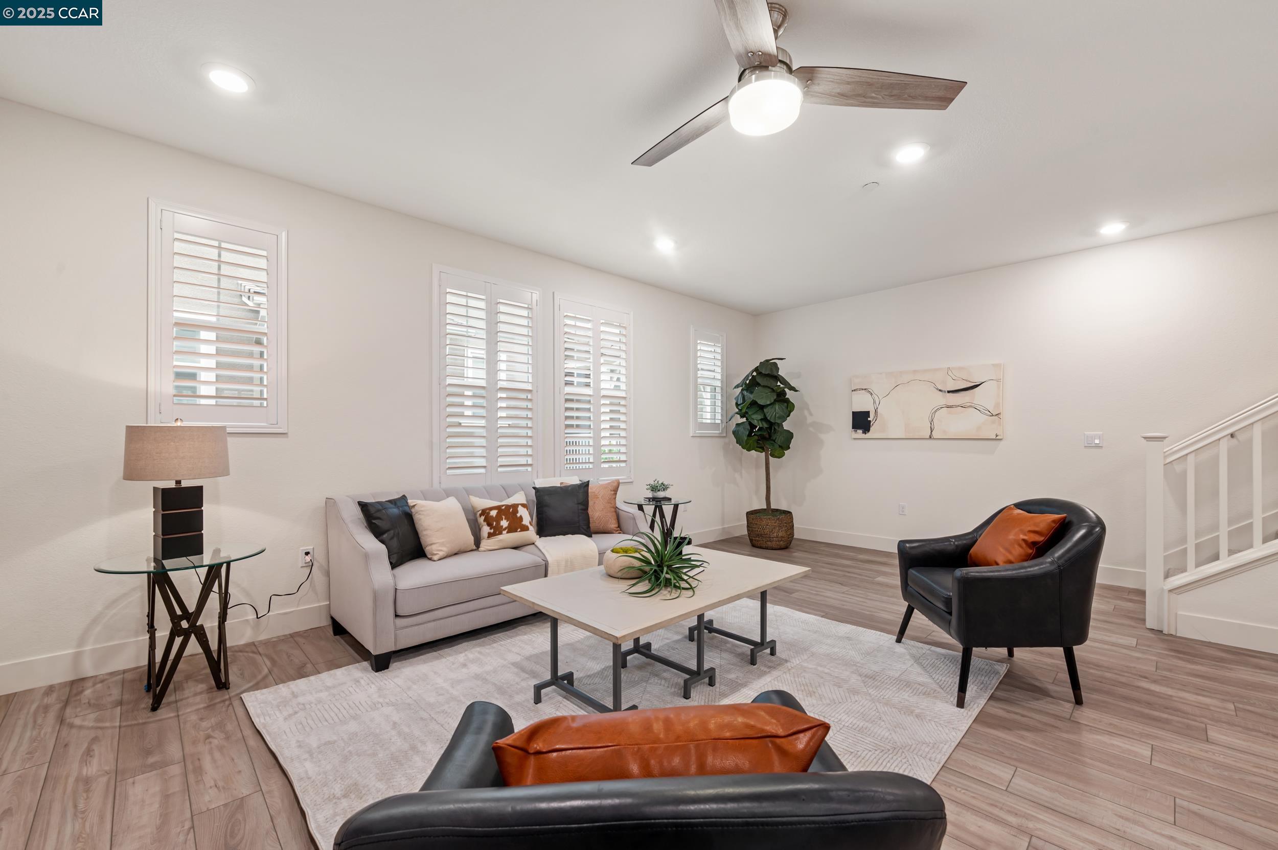Detail Gallery Image 5 of 35 For 236 Plum Tree Street, Livermore,  CA 94551 - 4 Beds | 3/1 Baths