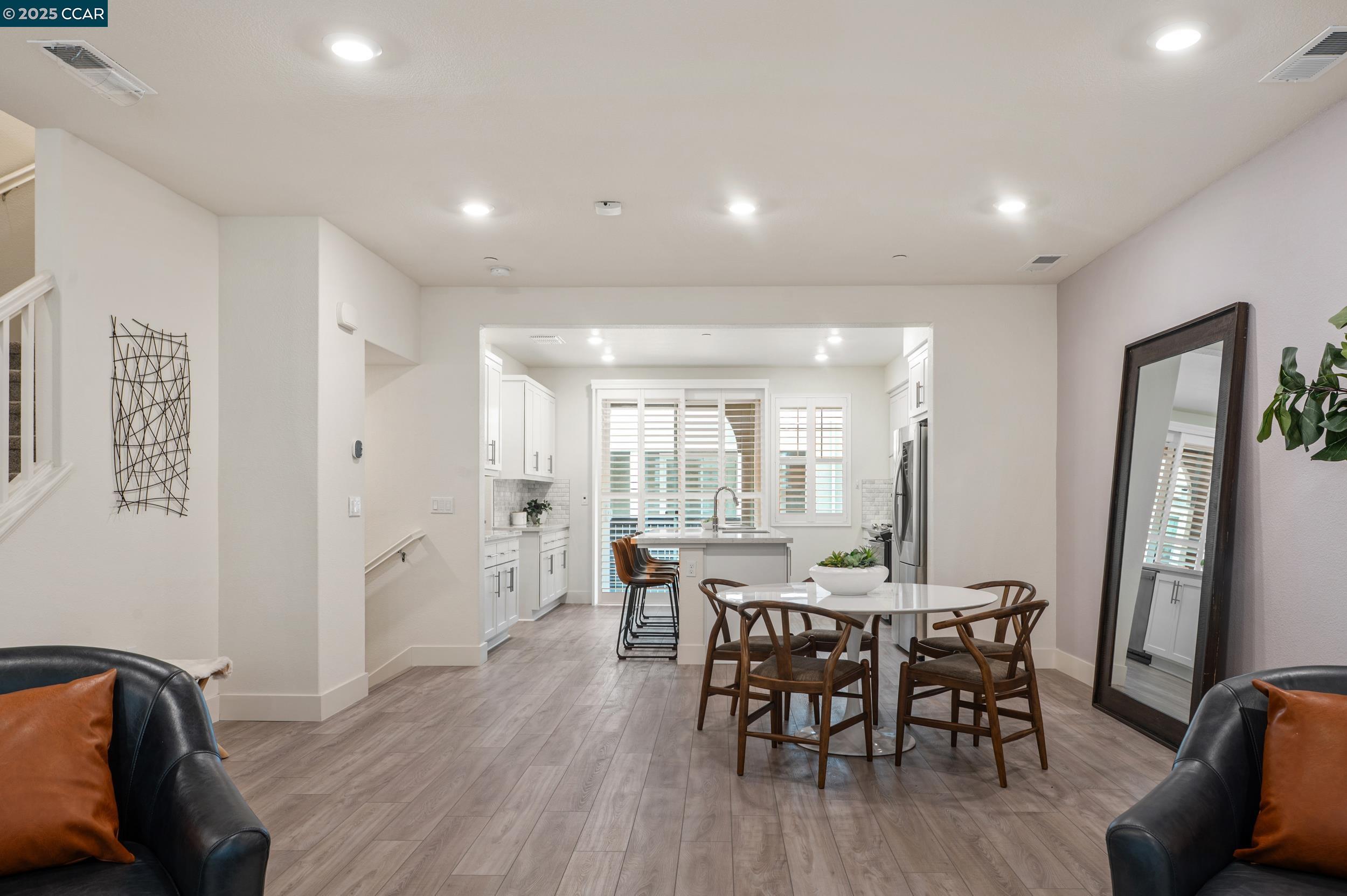 Detail Gallery Image 10 of 35 For 236 Plum Tree Street, Livermore,  CA 94551 - 4 Beds | 3/1 Baths