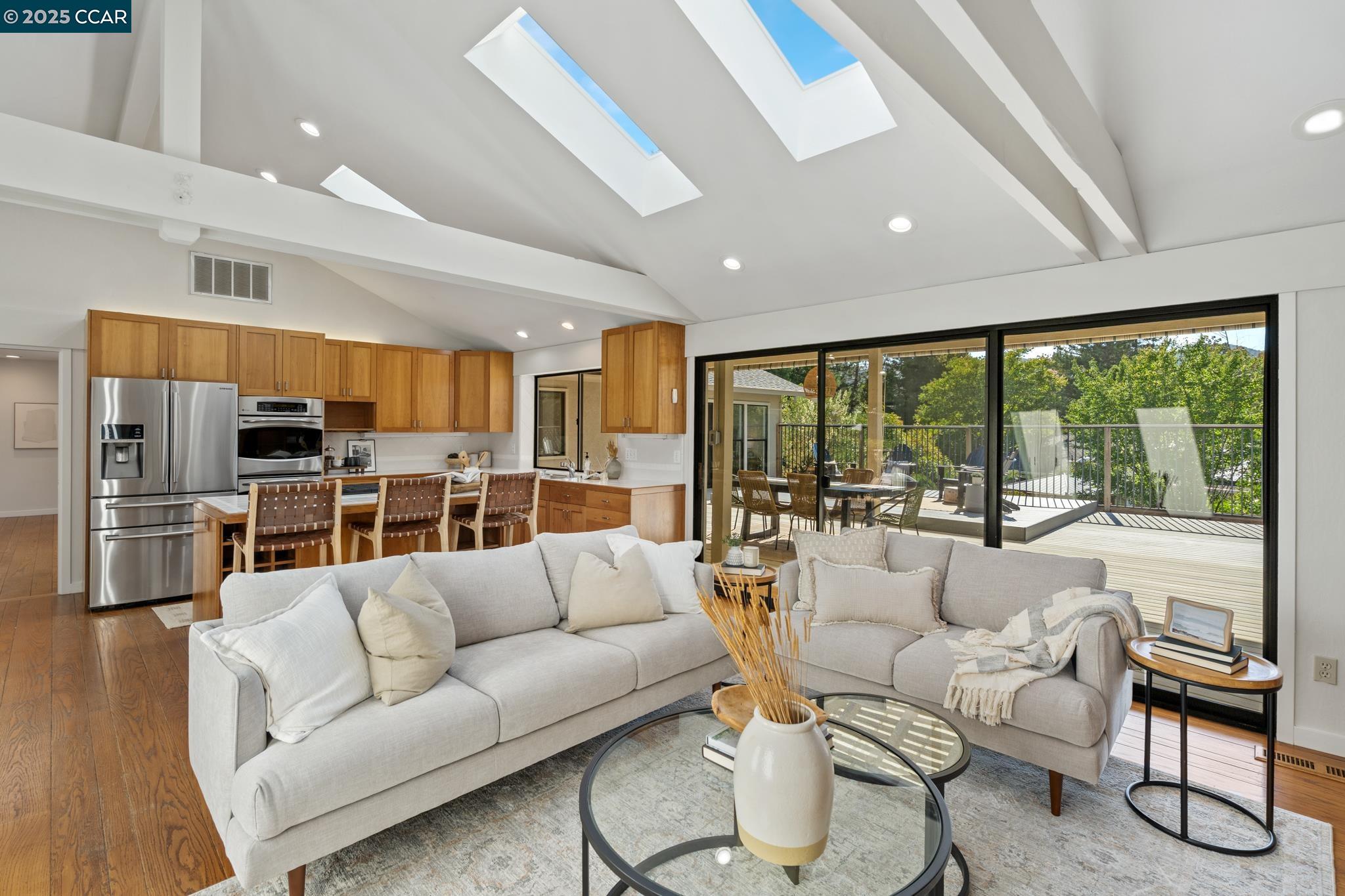 Detail Gallery Image 17 of 35 For 131 Clover Hill Court, Danville,  CA 94526 - 4 Beds | 2/1 Baths