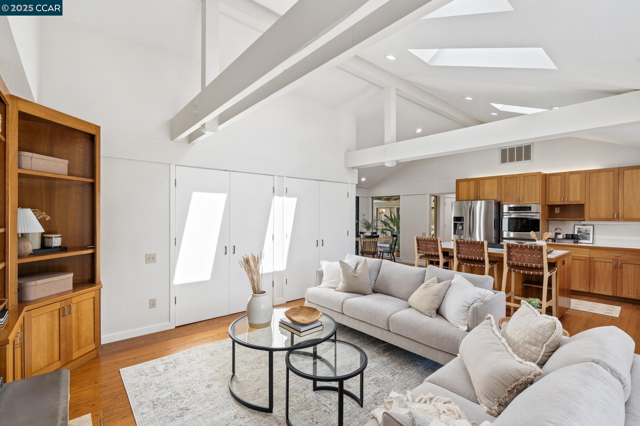 Detail Gallery Image 18 of 35 For 131 Clover Hill Court, Danville,  CA 94526 - 4 Beds | 2/1 Baths
