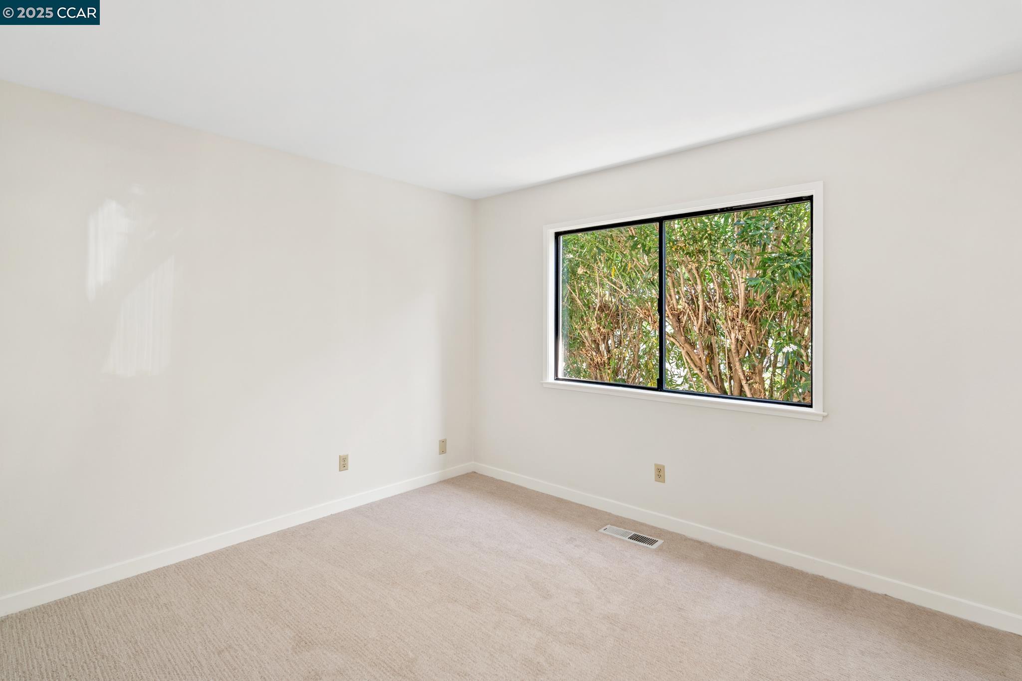 Detail Gallery Image 23 of 35 For 131 Clover Hill Court, Danville,  CA 94526 - 4 Beds | 2/1 Baths