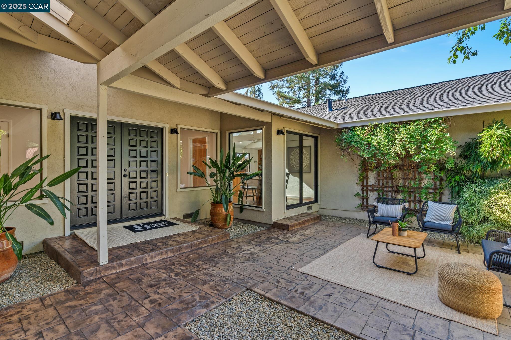 Detail Gallery Image 4 of 35 For 131 Clover Hill Court, Danville,  CA 94526 - 4 Beds | 2/1 Baths