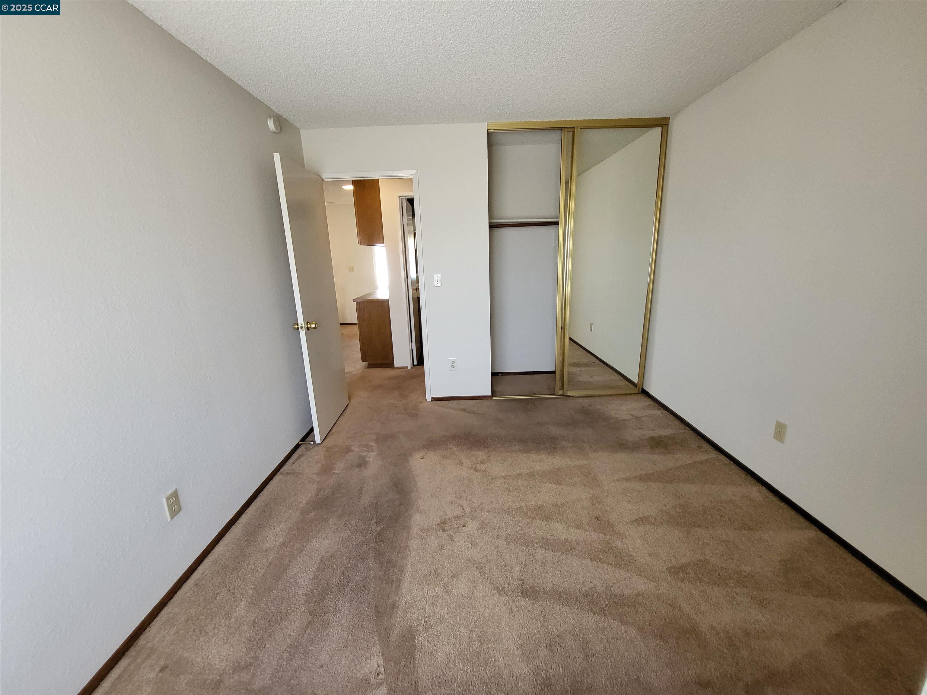 Detail Gallery Image 12 of 19 For 375 Turquoise Dr, Hercules,  CA 94547 - 3 Beds | 2/1 Baths