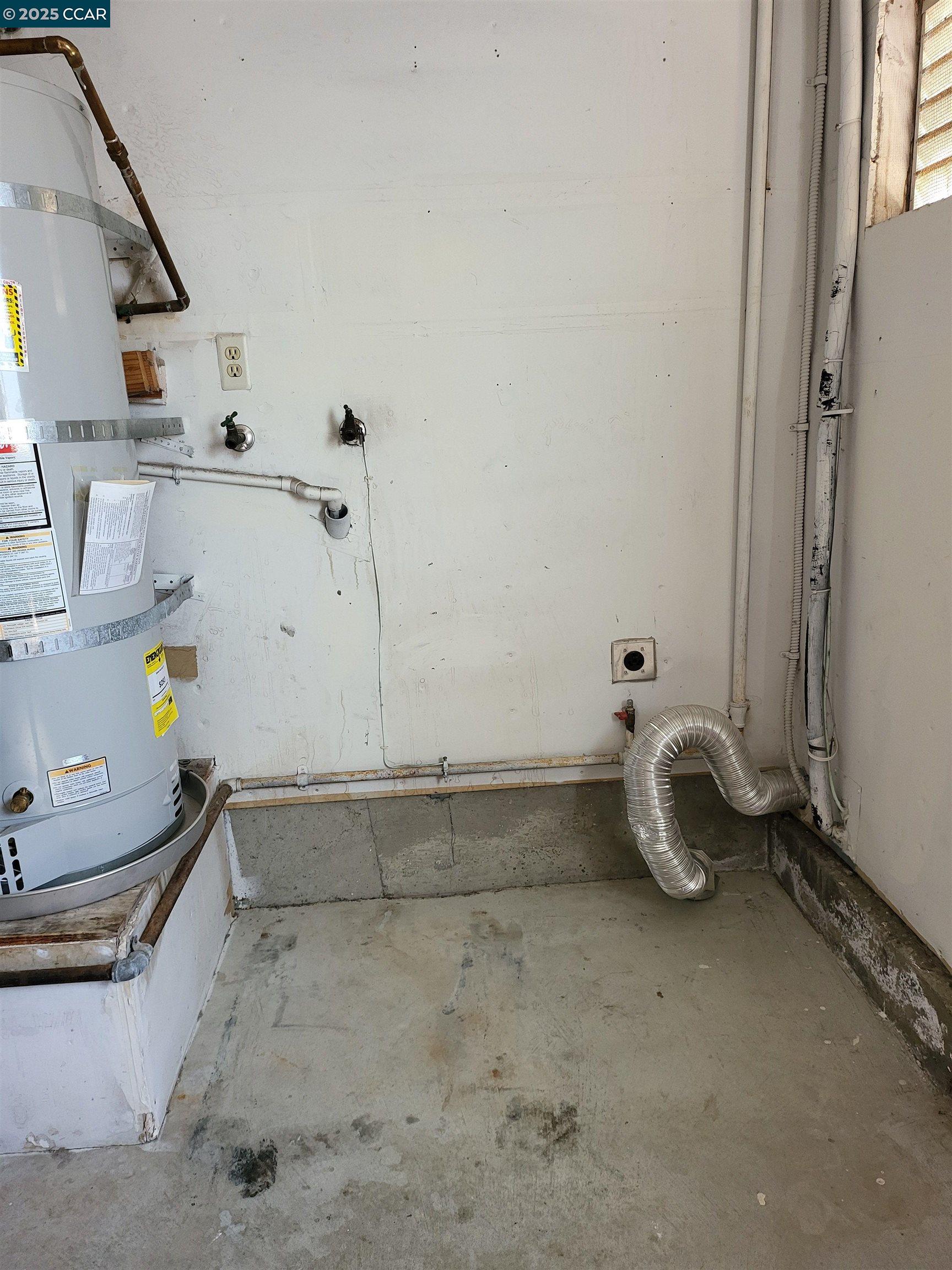 Detail Gallery Image 13 of 19 For 375 Turquoise Dr, Hercules,  CA 94547 - 3 Beds | 2/1 Baths