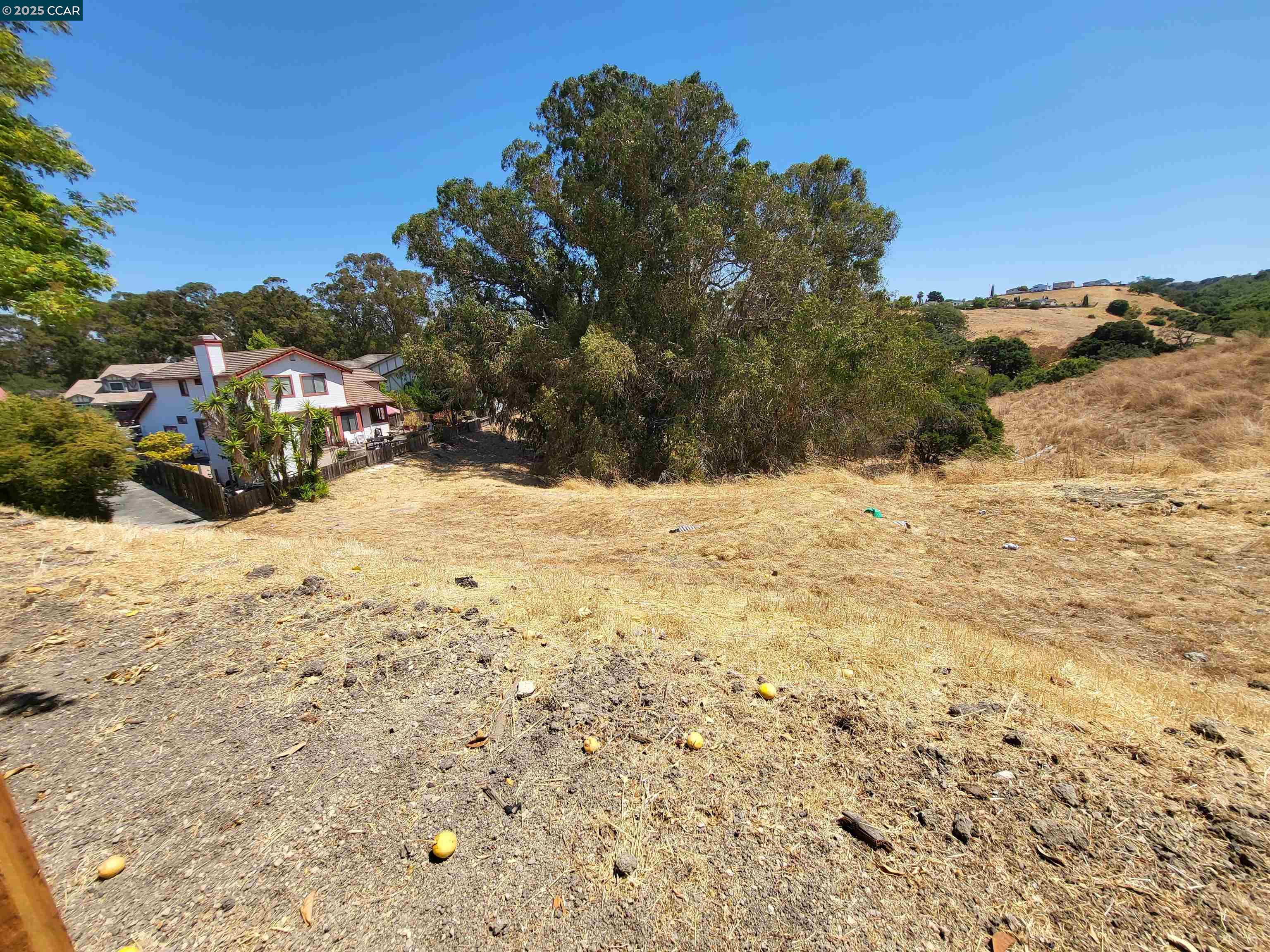 Detail Gallery Image 17 of 19 For 375 Turquoise Dr, Hercules,  CA 94547 - 3 Beds | 2/1 Baths