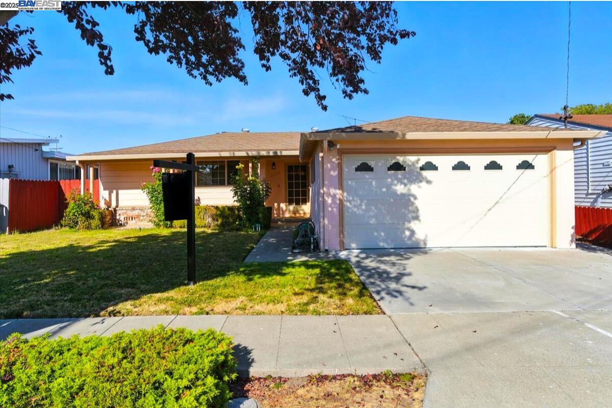 Detail Gallery Image 2 of 30 For 24728 Stone Ct, Hayward,  CA 94545 - 3 Beds | 2 Baths