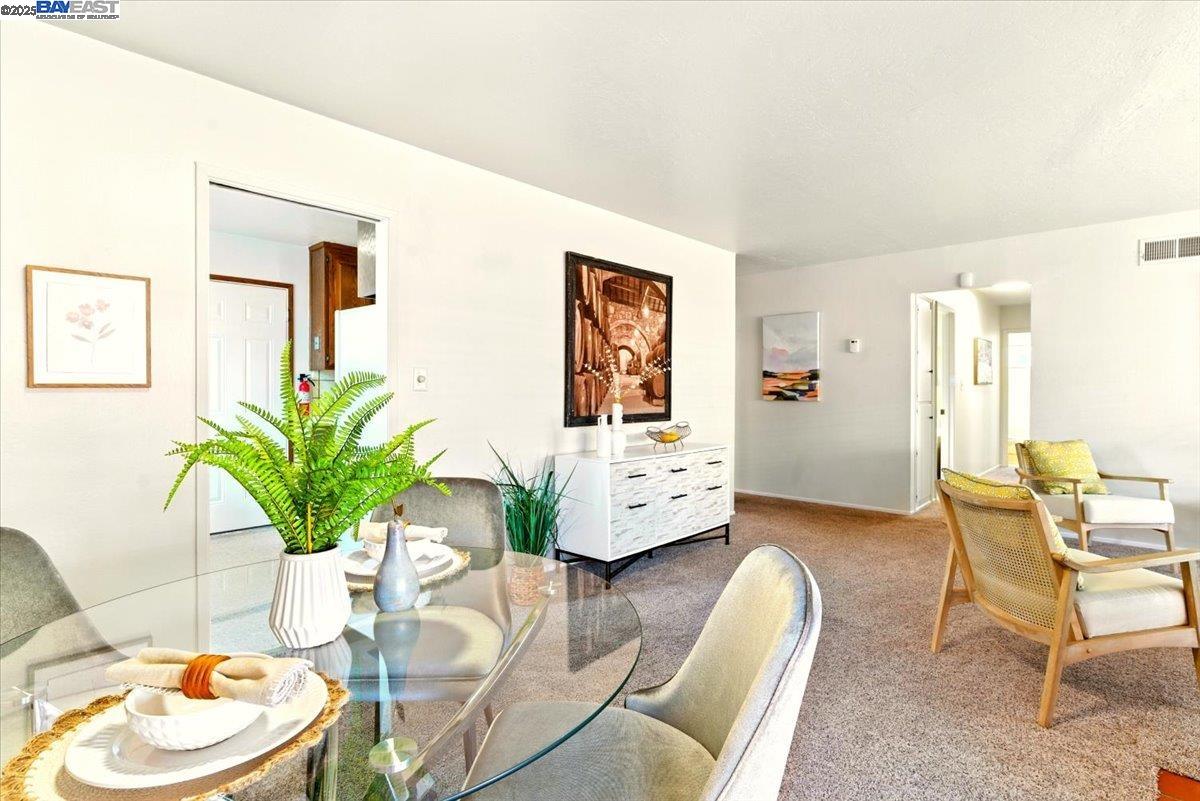Detail Gallery Image 12 of 30 For 24728 Stone Ct, Hayward,  CA 94545 - 3 Beds | 2 Baths