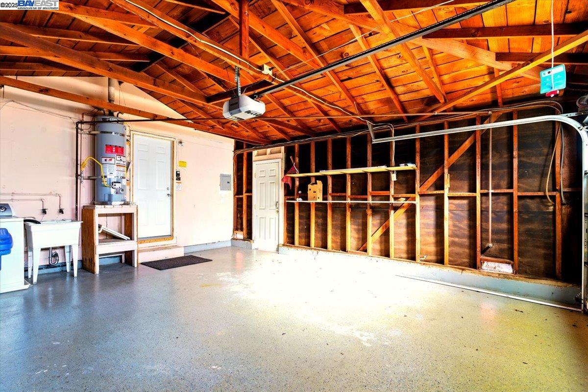 Detail Gallery Image 28 of 30 For 24728 Stone Ct, Hayward,  CA 94545 - 3 Beds | 2 Baths