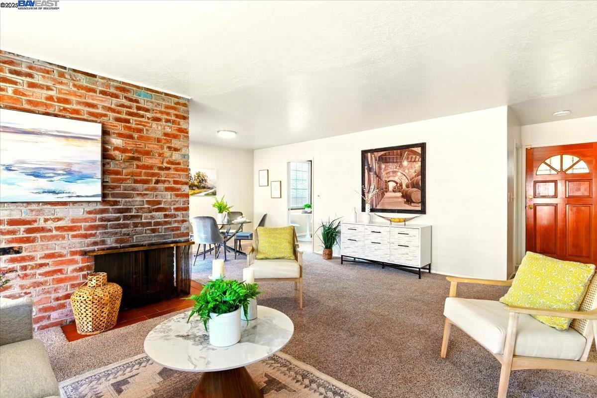 Detail Gallery Image 6 of 30 For 24728 Stone Ct, Hayward,  CA 94545 - 3 Beds | 2 Baths
