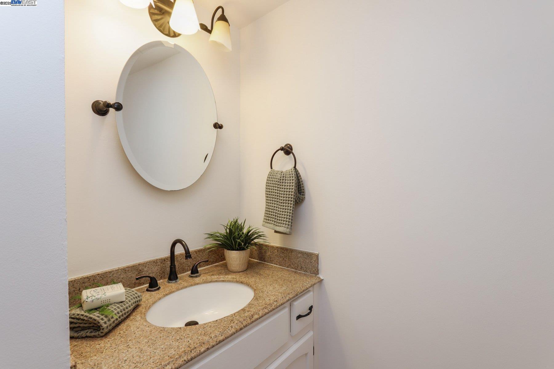 Detail Gallery Image 16 of 38 For 4428 Del Valle Pkwy, Pleasanton,  CA 94566 - 3 Beds | 2/1 Baths